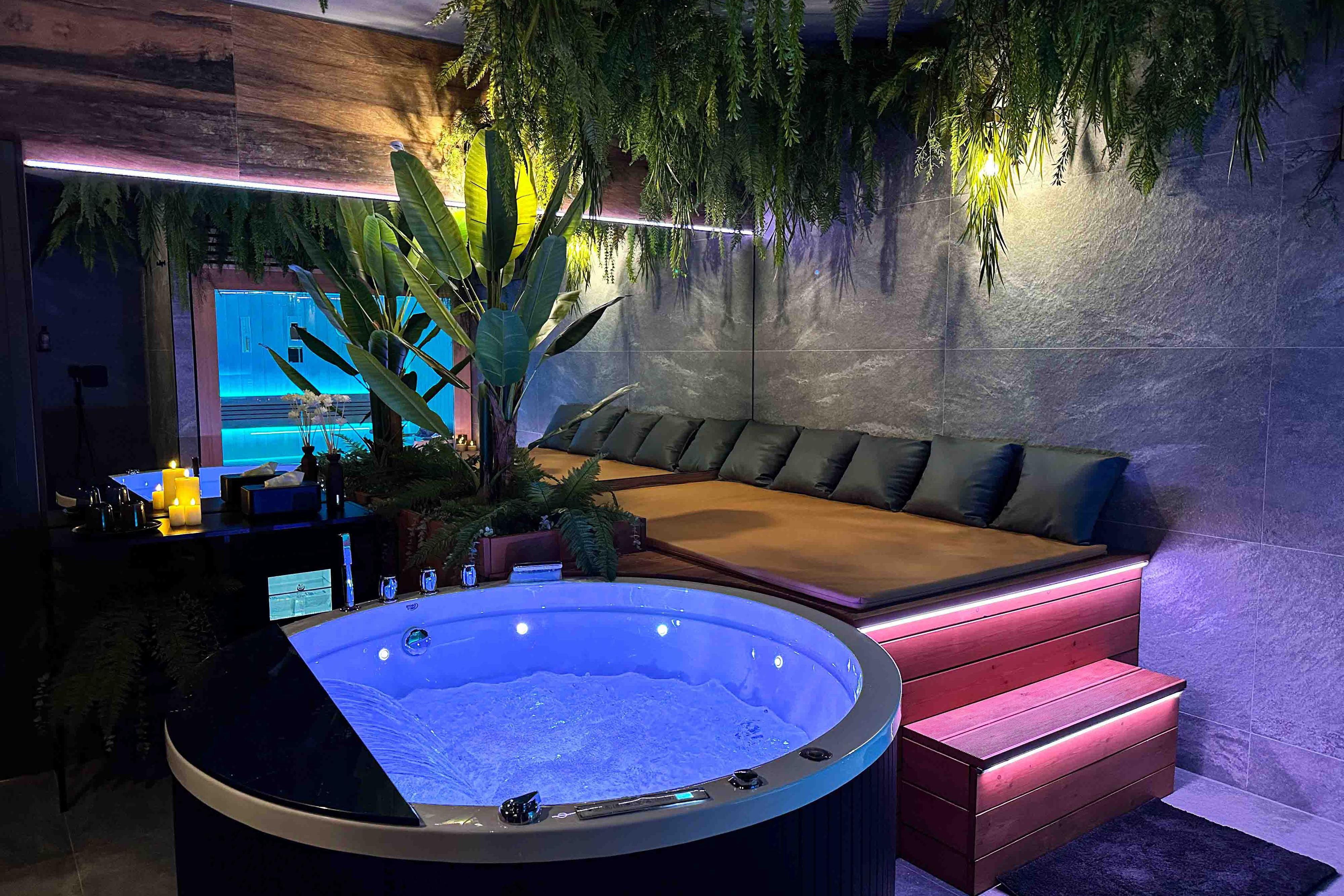 Komplet wellness (sauna + vířivka) 3h