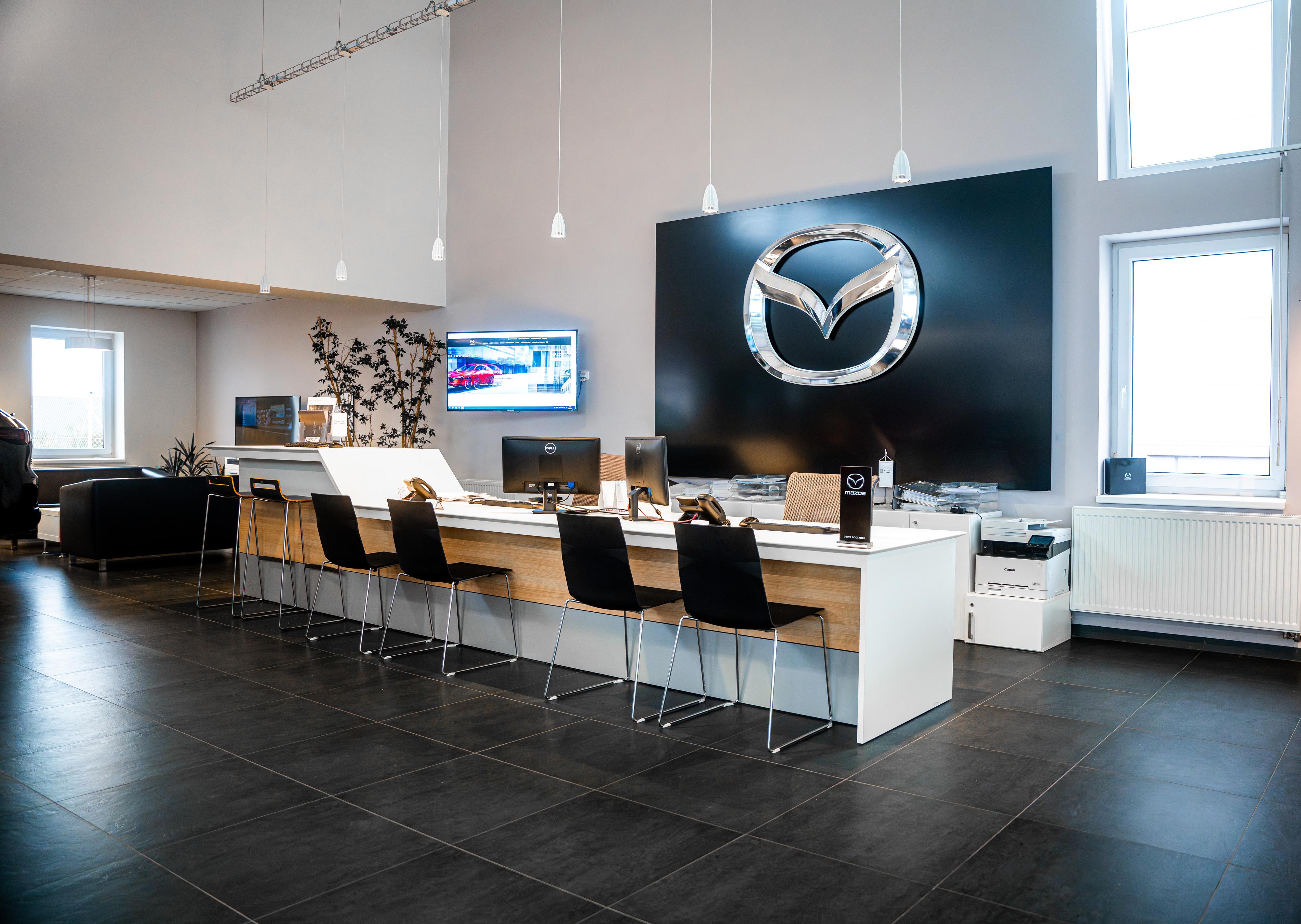 Mazda Louda Auto foto 2
