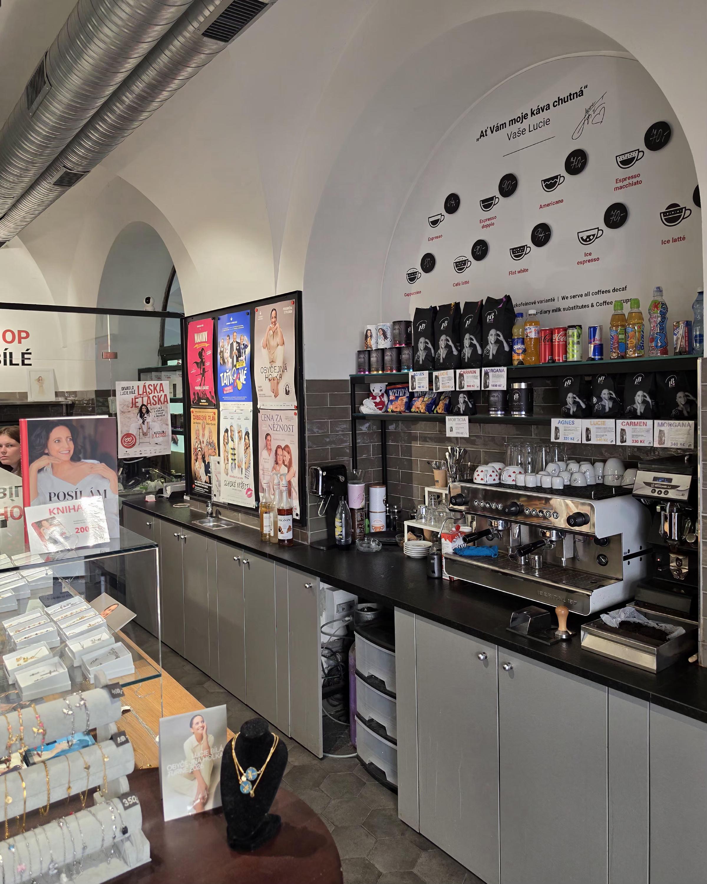 LB caffee bistro foto 2