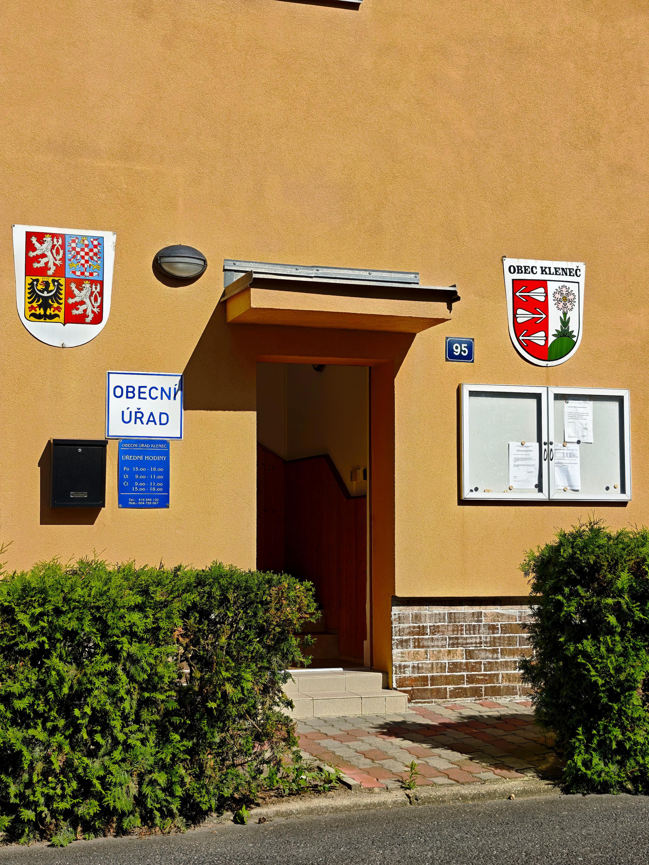Kleneč - obecní úřad foto 2