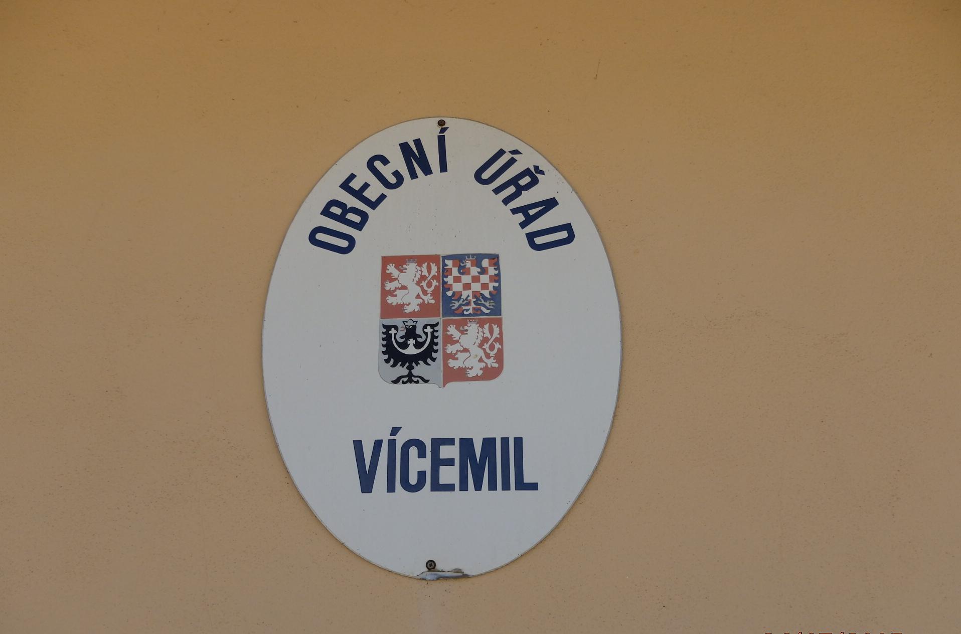 Vícemil - obecní úřad foto 3