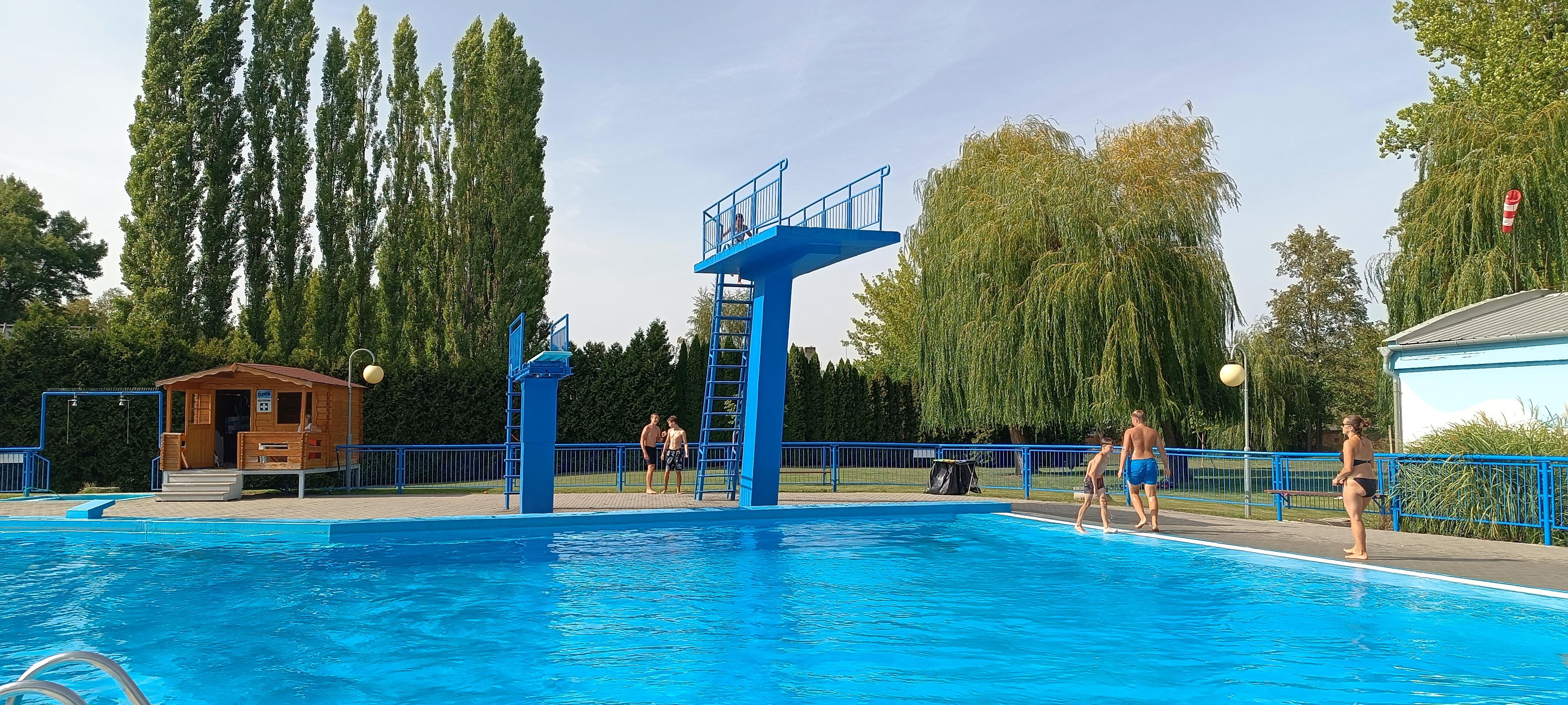 Koupaliště a minigolf Hulín foto 5