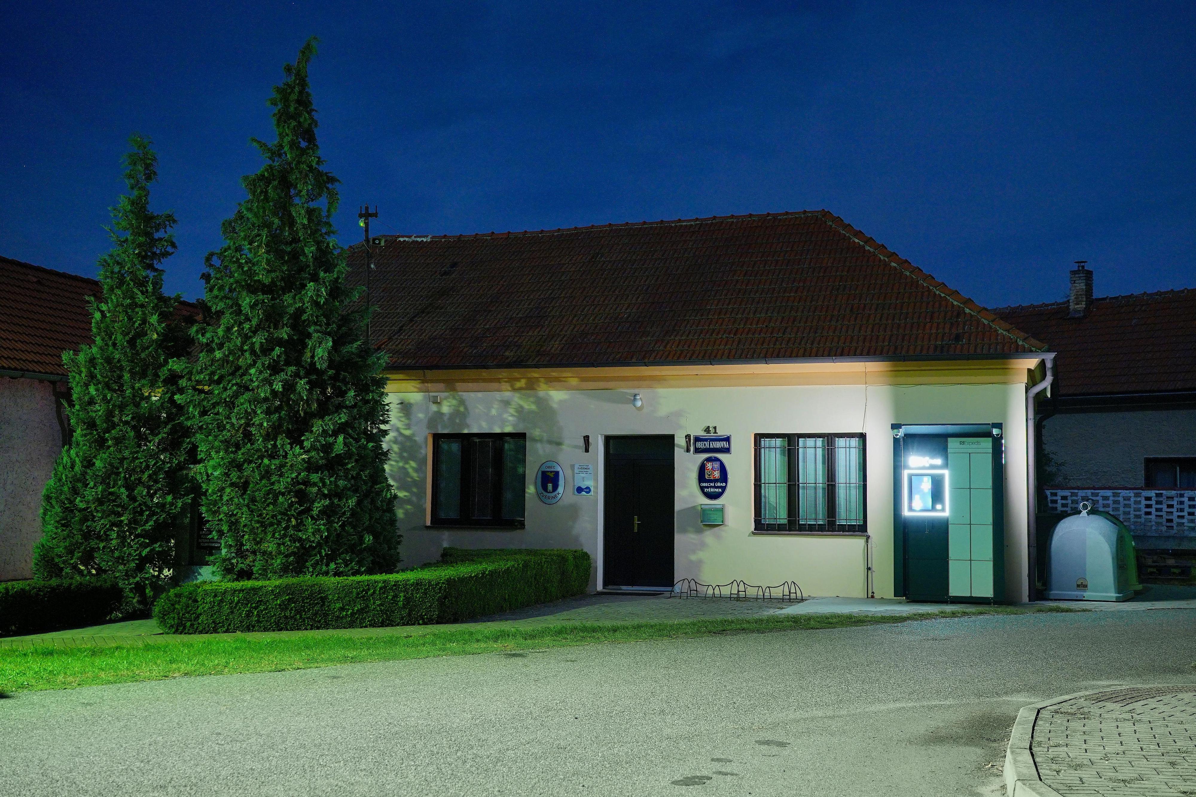 Zvěřínek - obecní úřad foto 2