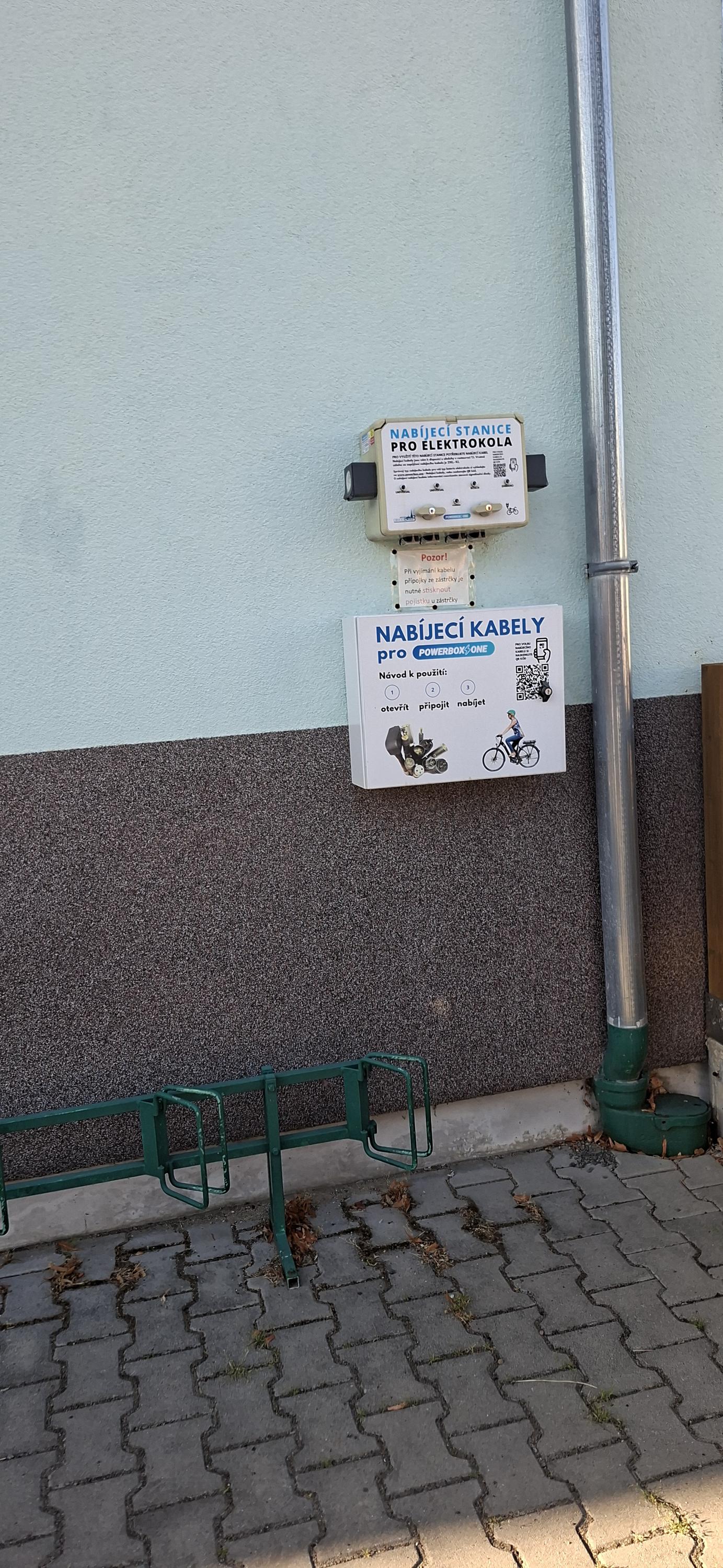 Nabíjecí stanice Sokolovna TJ Sokol Plzeň Nová Hospoda foto 3