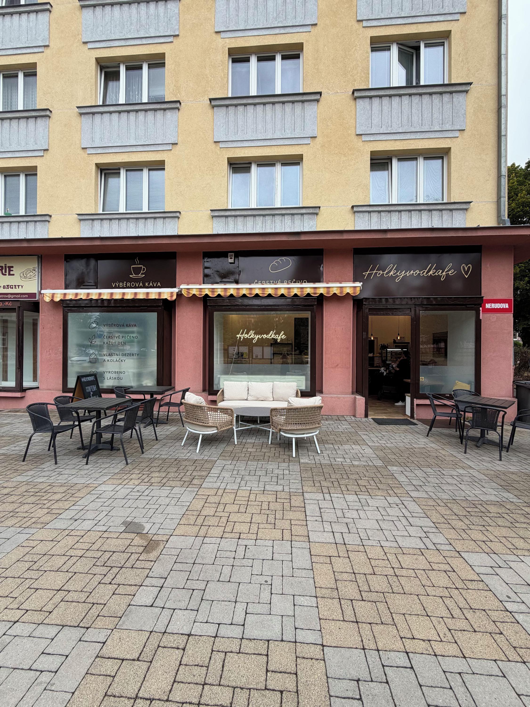 #HOLKYVODKAFE foto 3