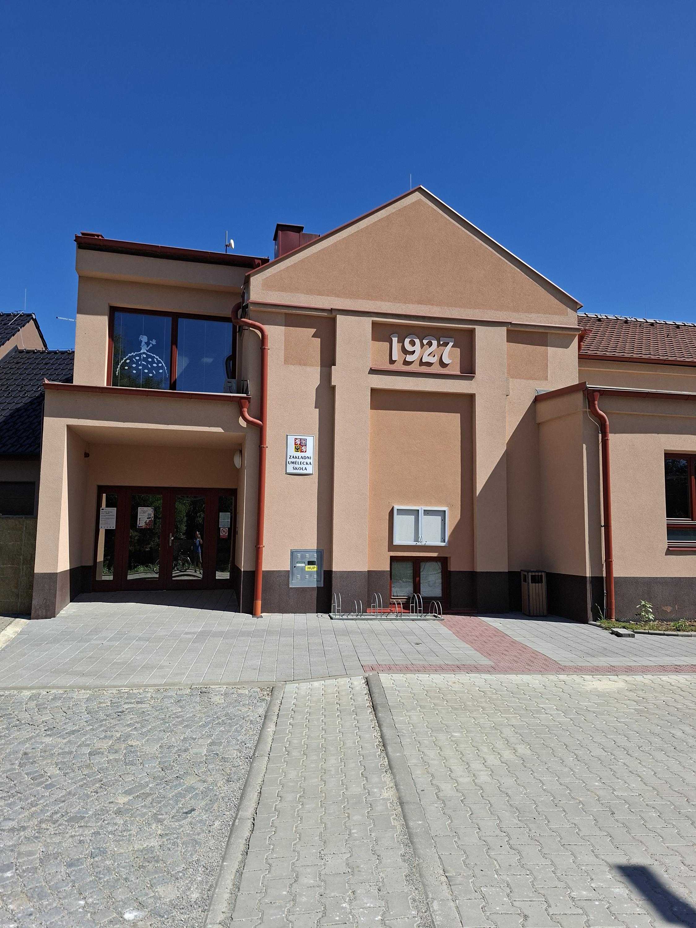 Základní umělecká škola Uherský Ostroh foto 1