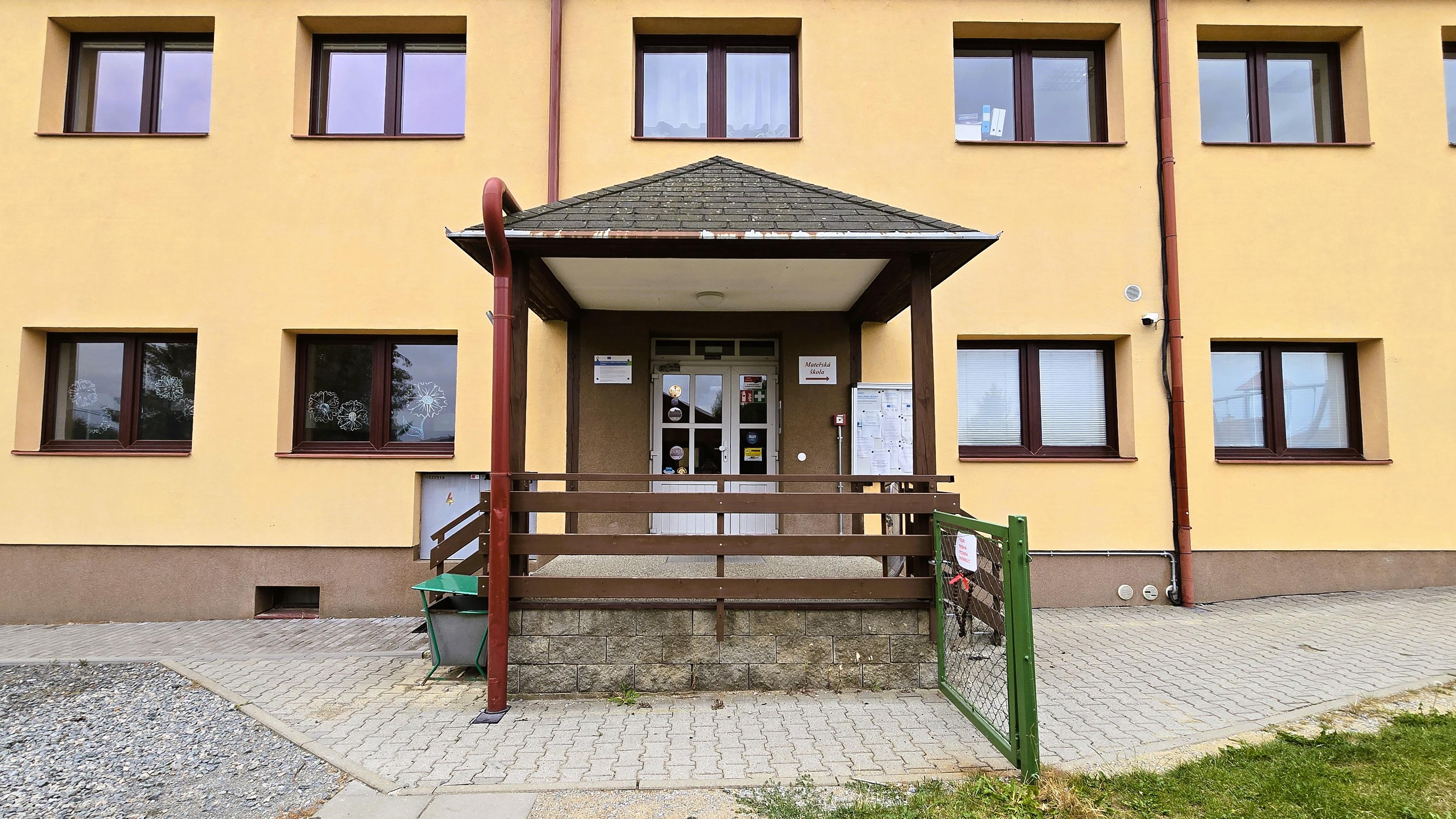 ZŠ a MŠ Žďárná foto 4
