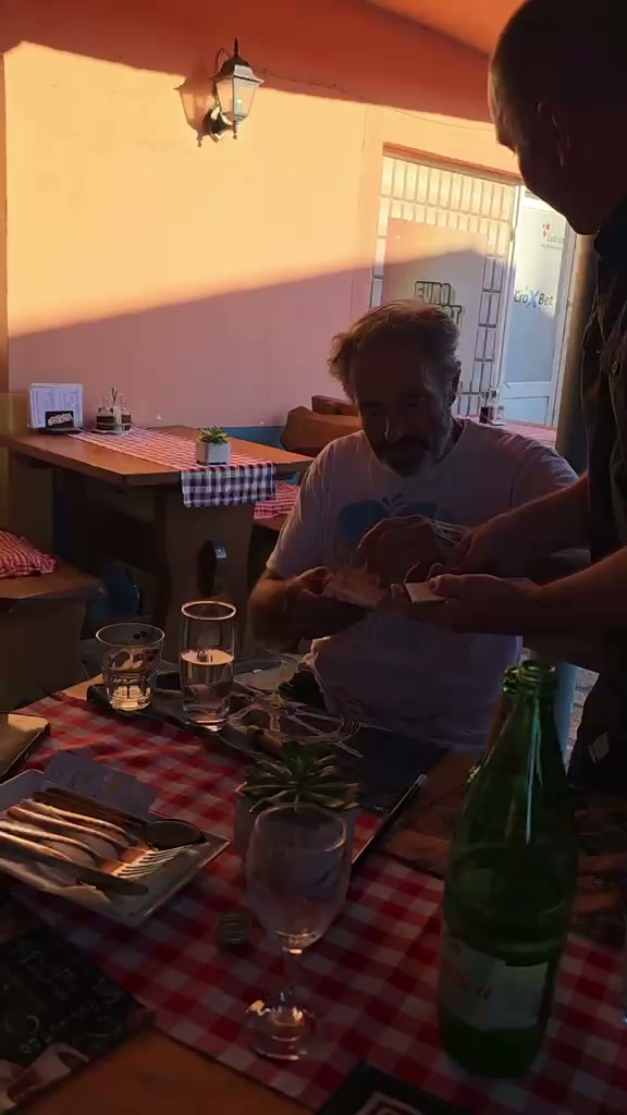 Kouzelník Široun foto 2 (náhled videa)