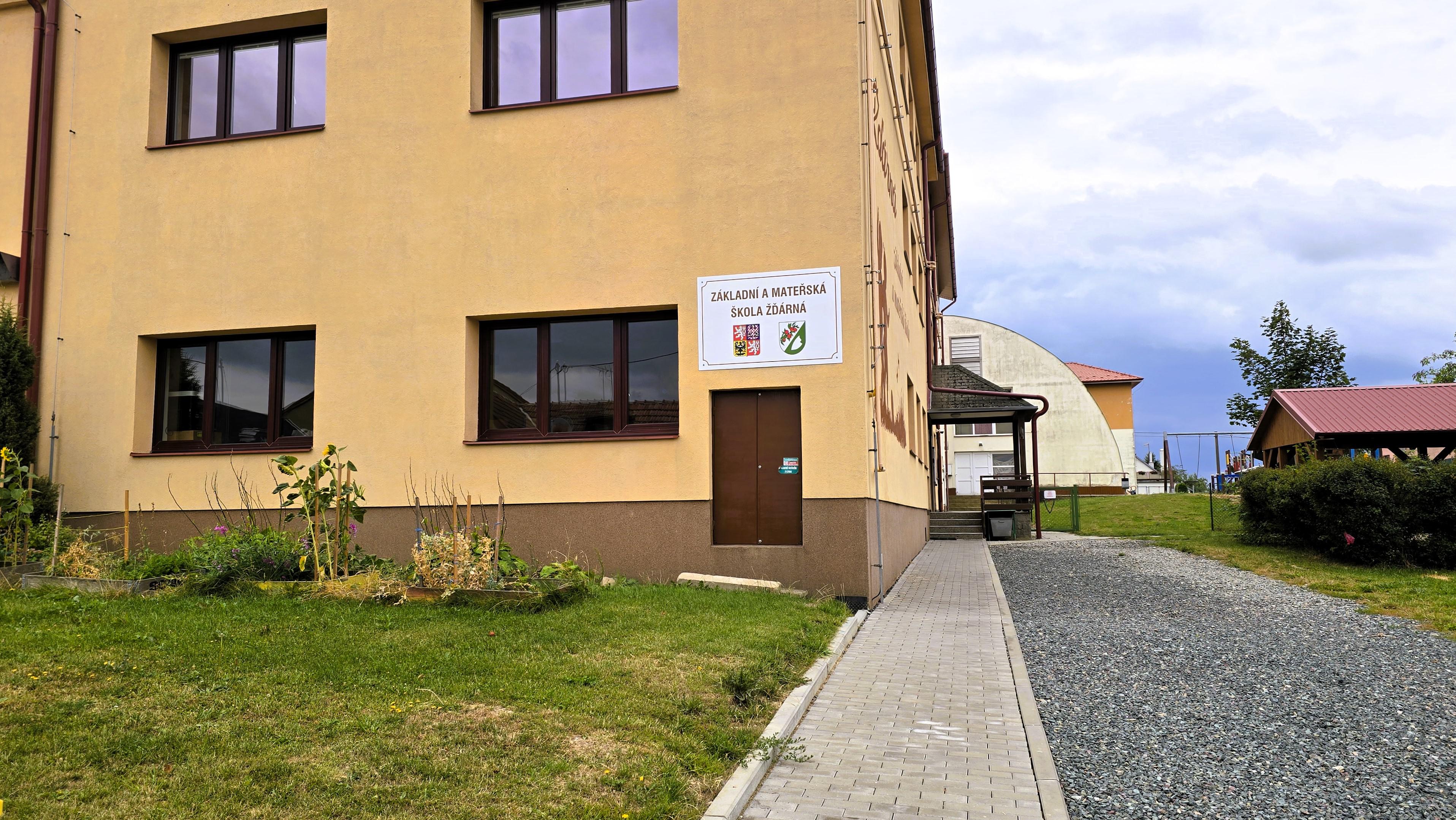ZŠ a MŠ Žďárná foto 6