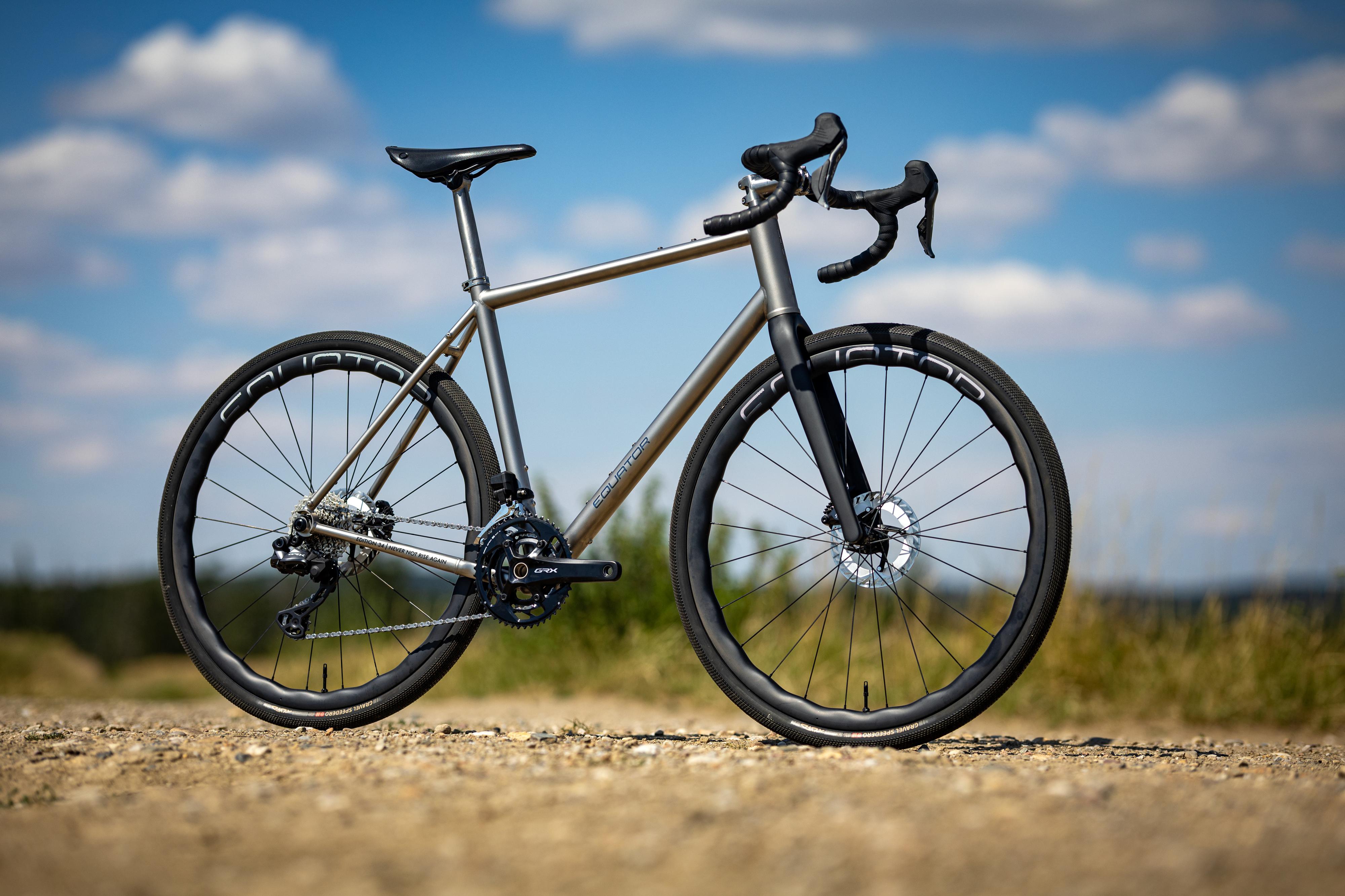 Equator-cycling.com foto 2