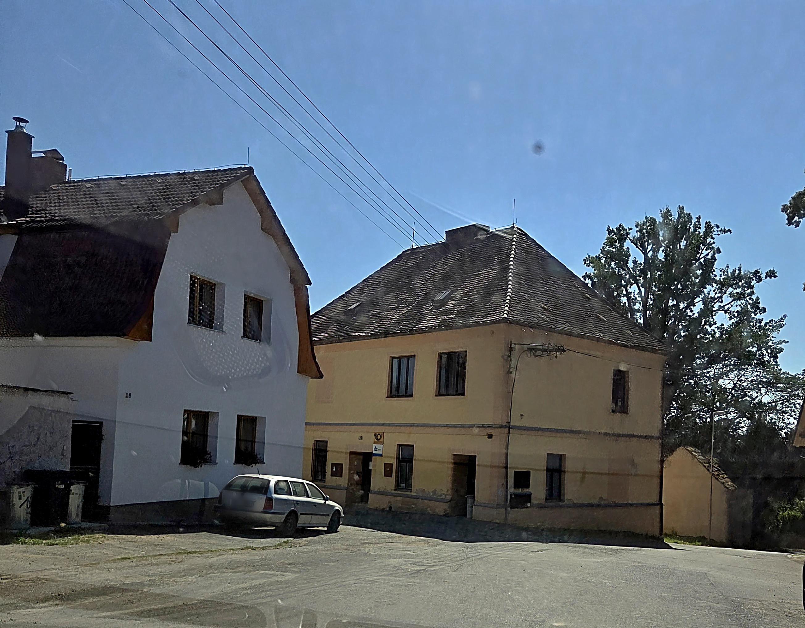 Pošta Hněvkovice u Ledče nad Sázavou foto 1
