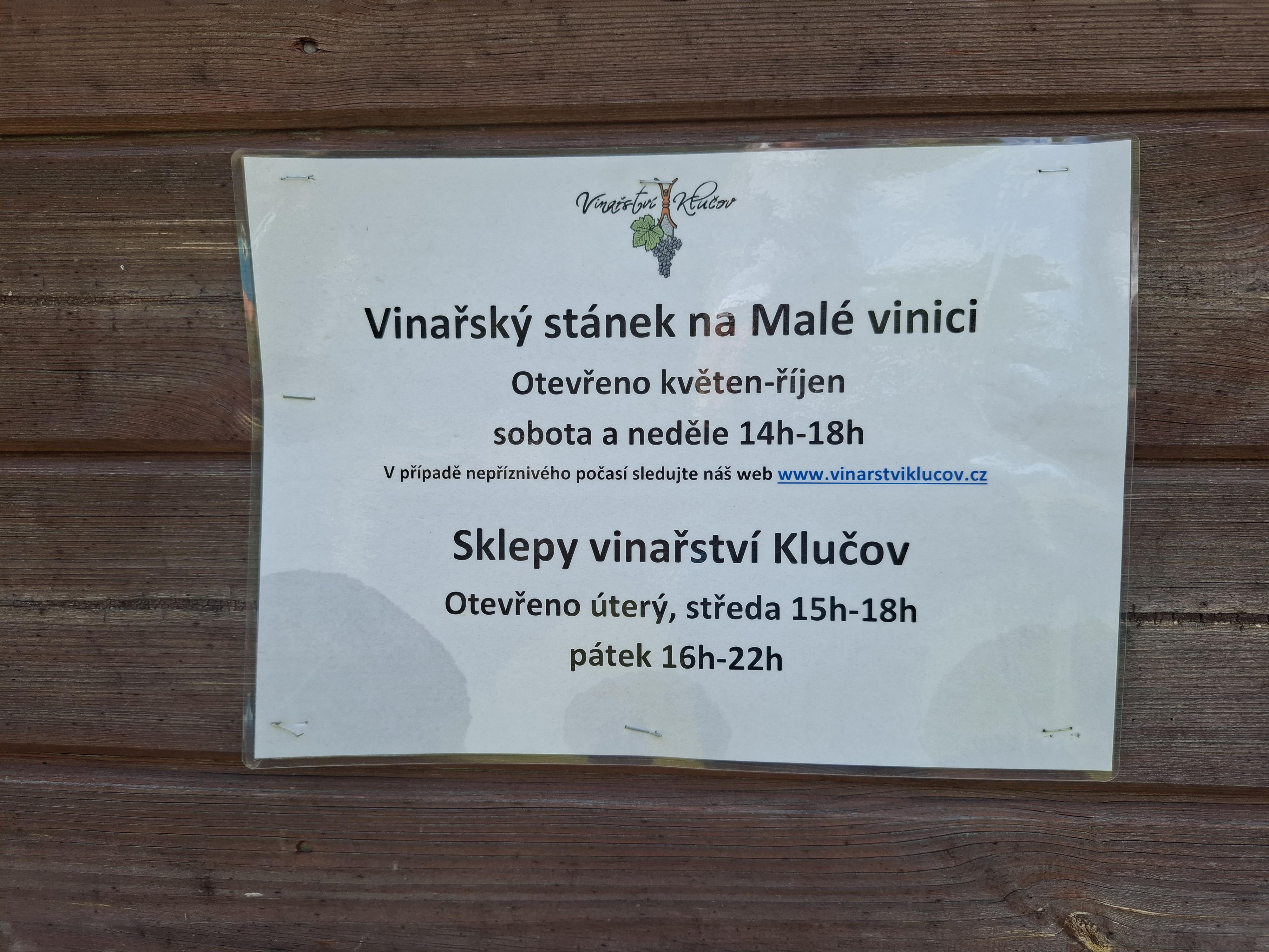 Vinný stánek foto 4