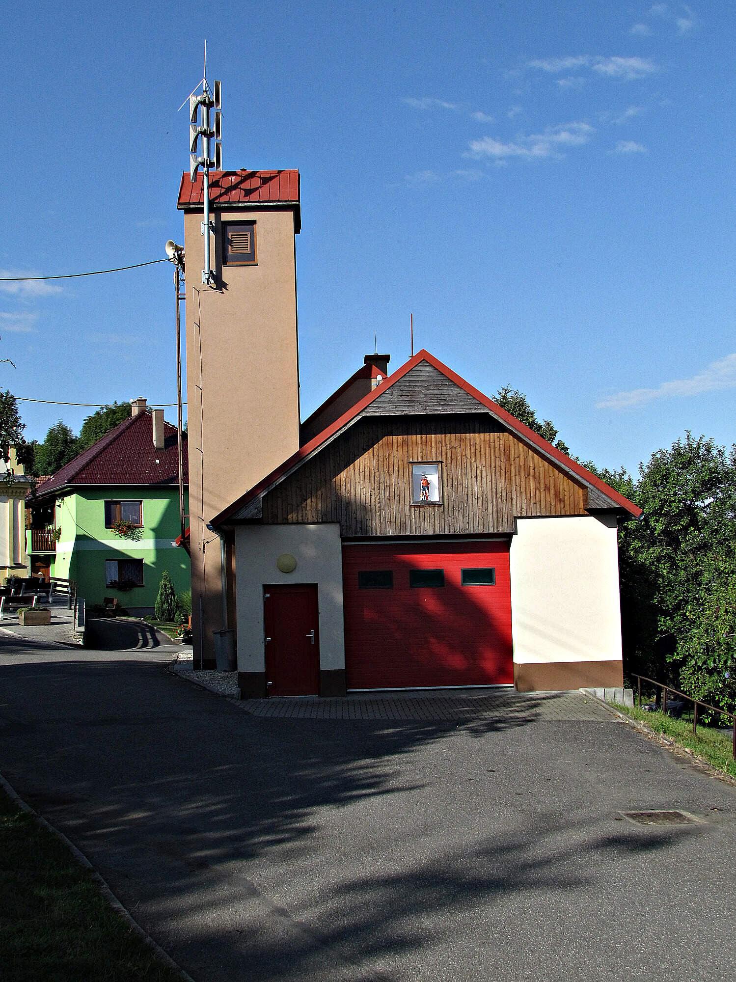 Zámrsky - obecní úřad foto 5