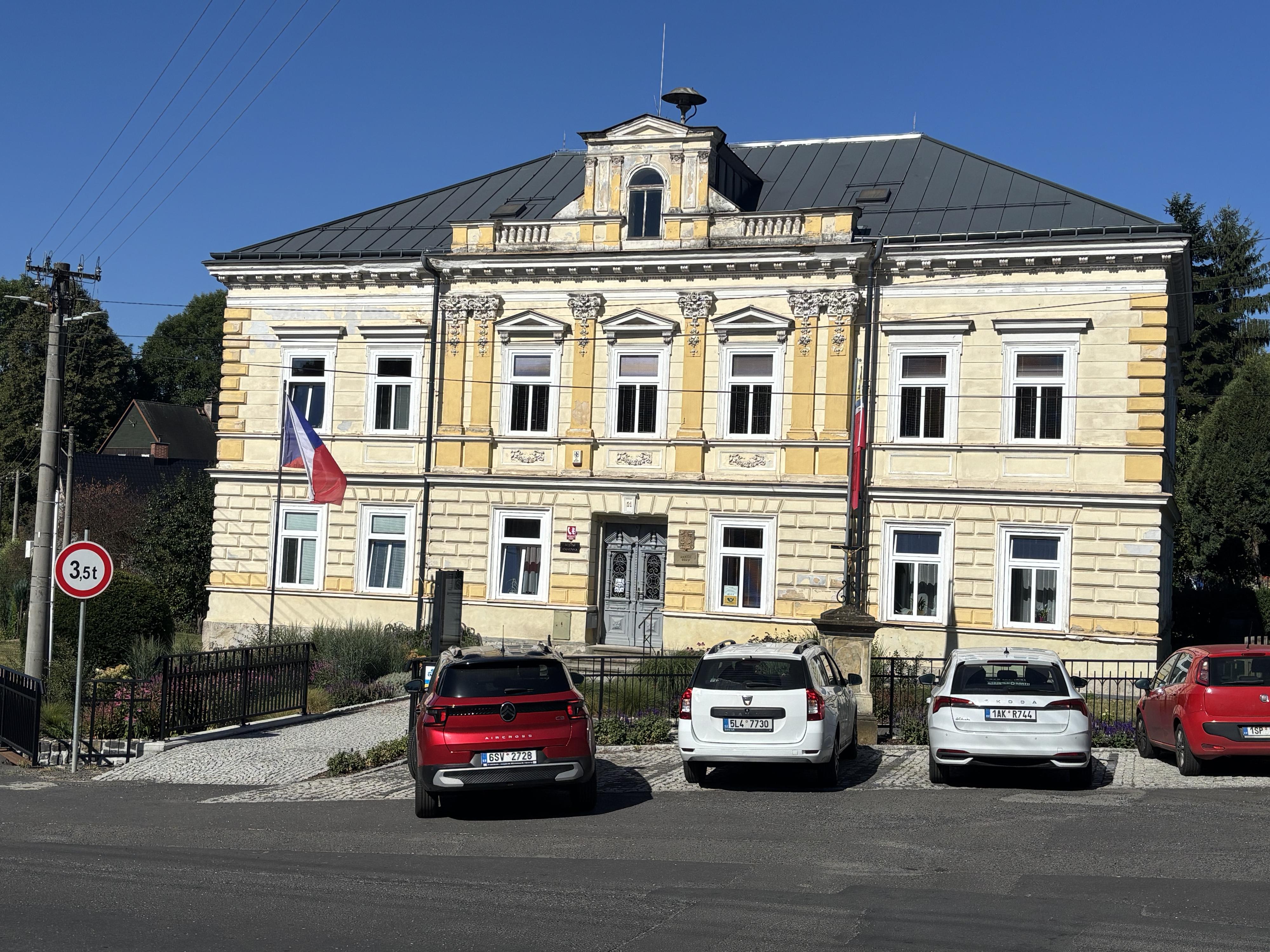 Nový Oldřichov - obecní úřad foto 2