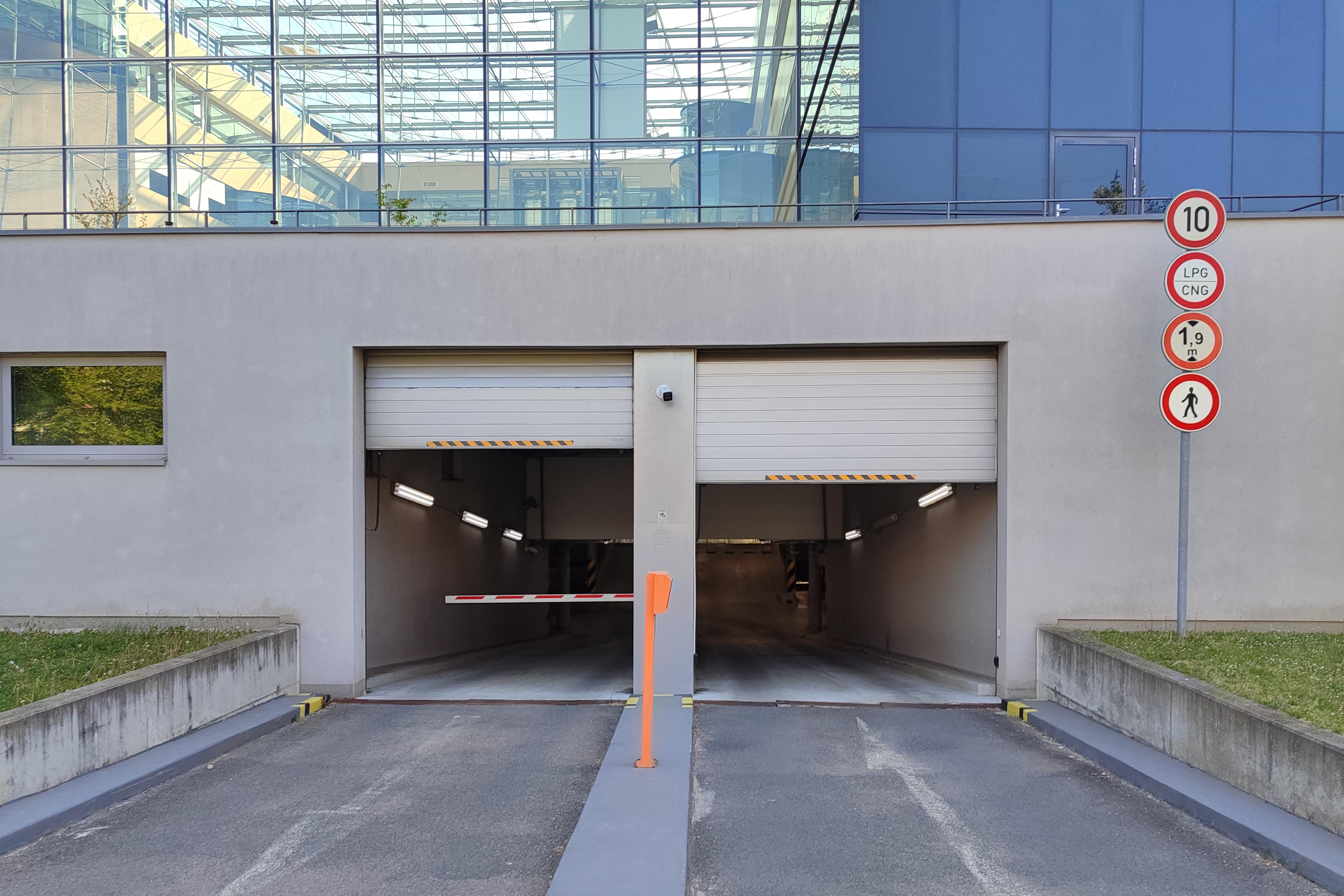 MR. PARKIT - Parking Mezi Vodami 2035/31