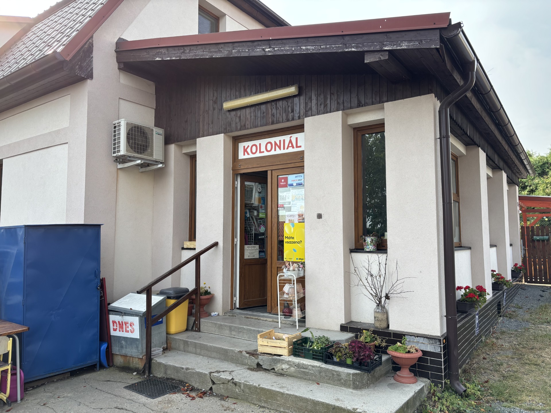 Koloniál u nádraží Čisovice foto 2