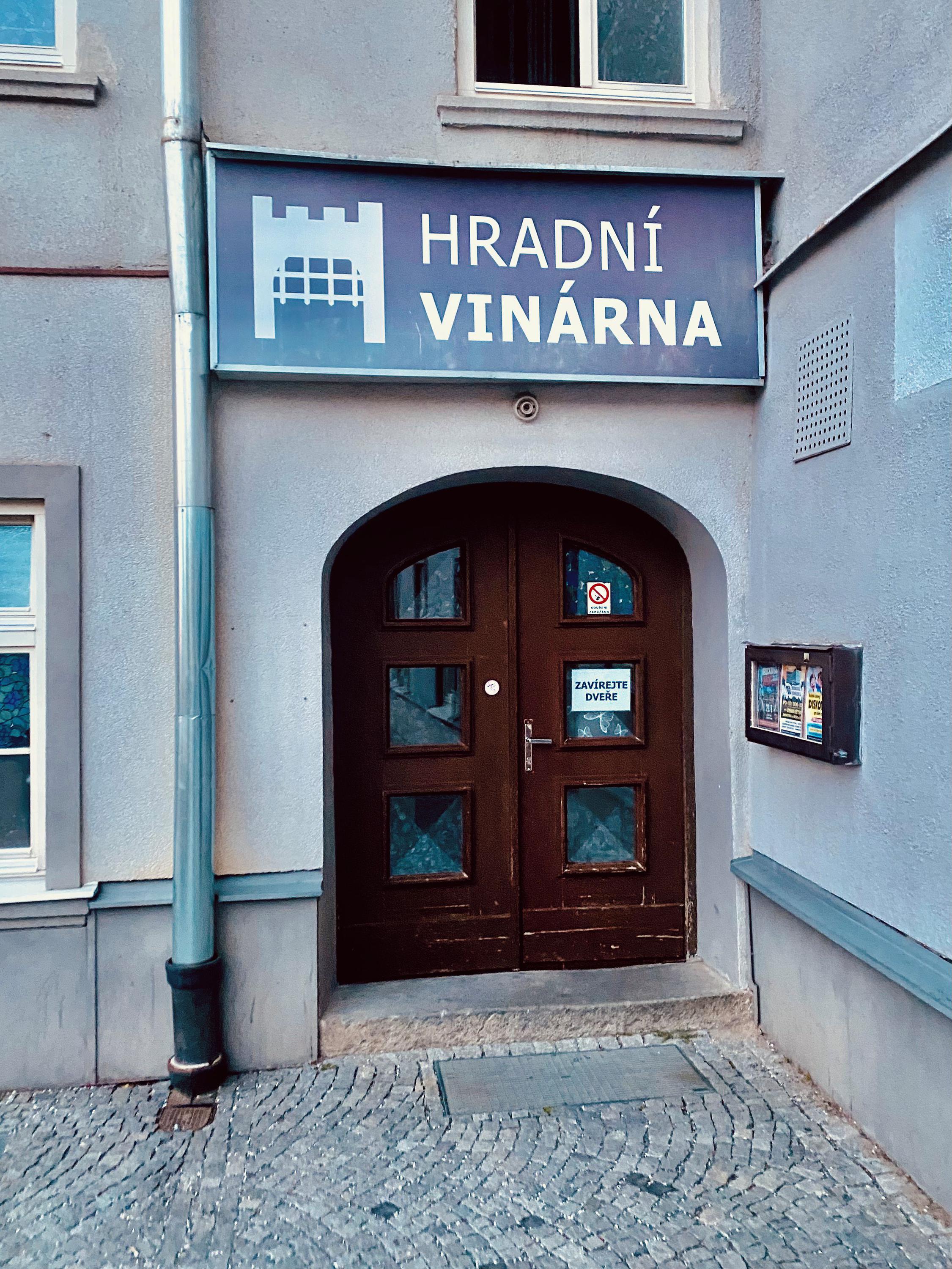 Hradní vinárna foto 2