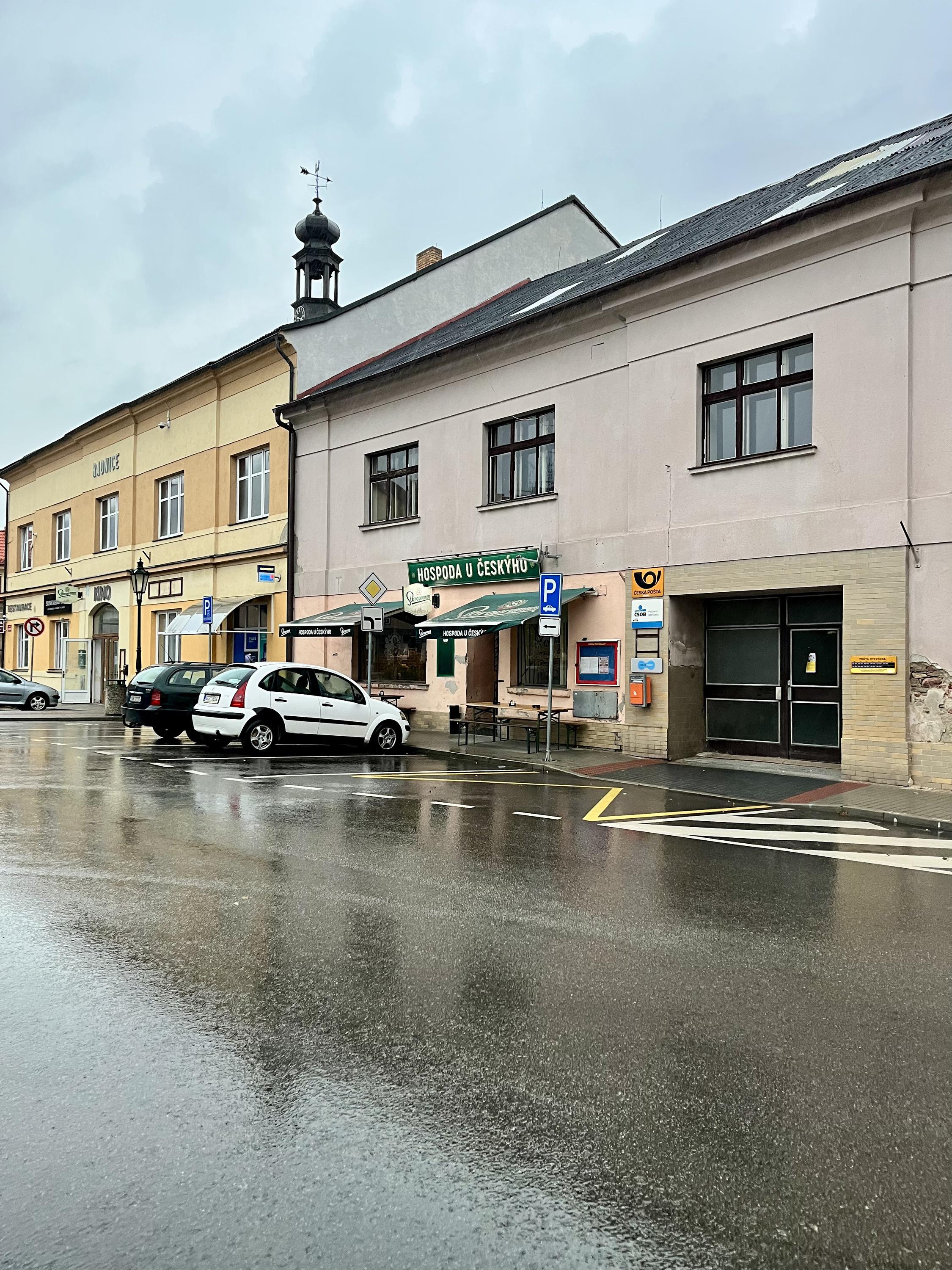Restaurace náměstí Jana Heřmana 63 foto 1