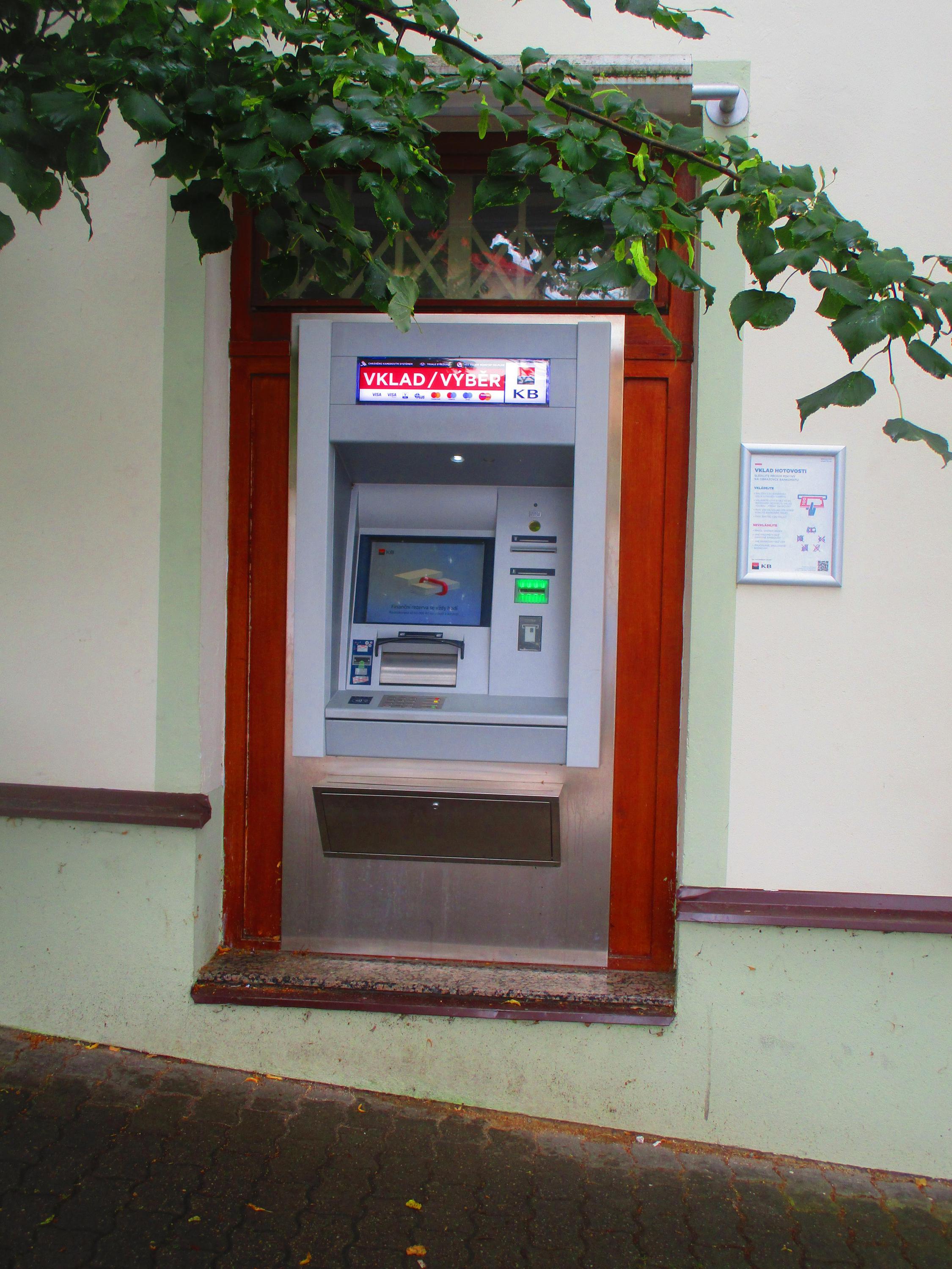 Bankomat Komerční banky foto 2