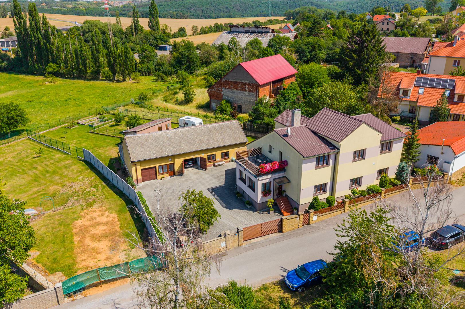 Výjimečné bydlení s potenciálem - Mořina u Berouna