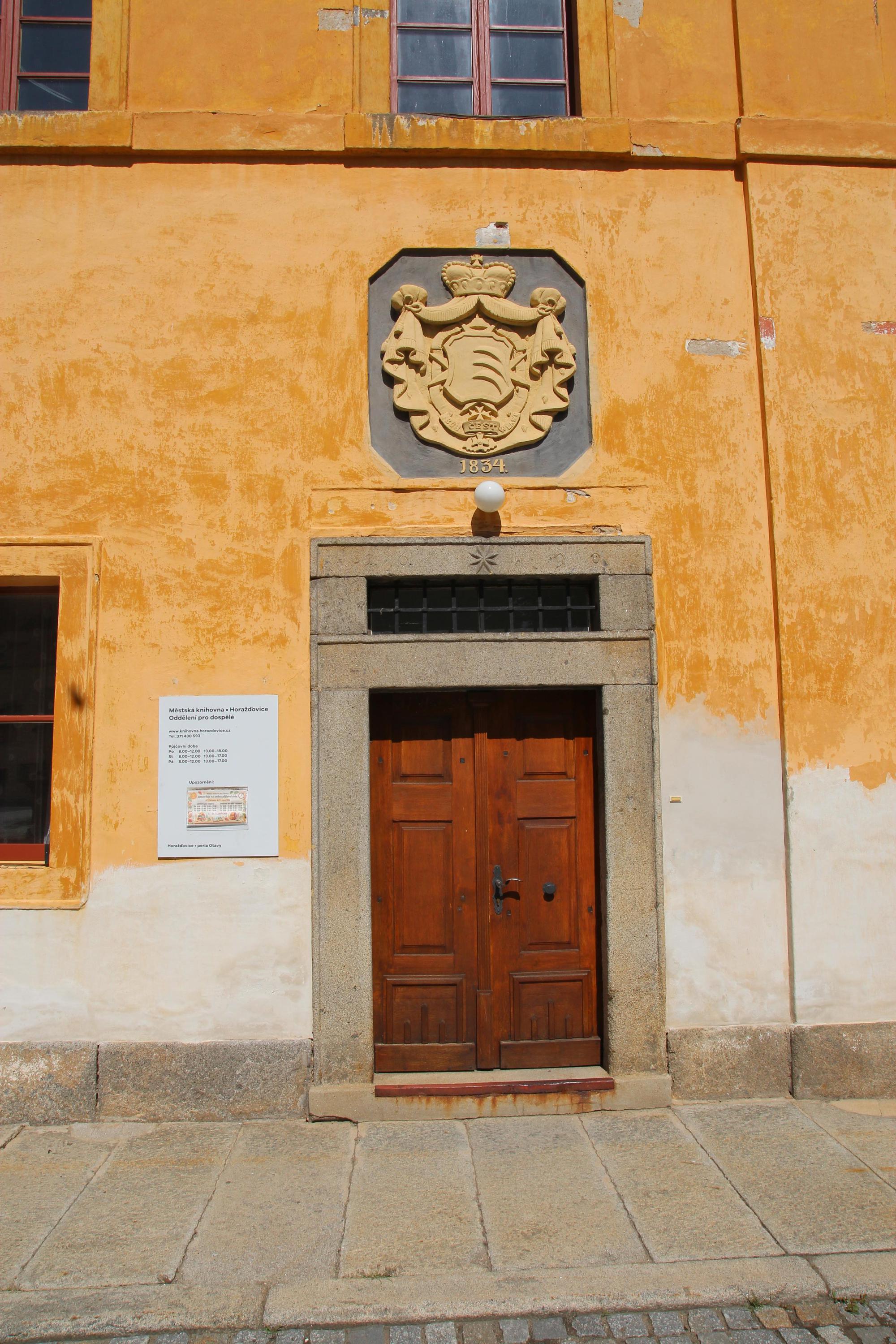 Městská knihovna Horažďovice foto 3