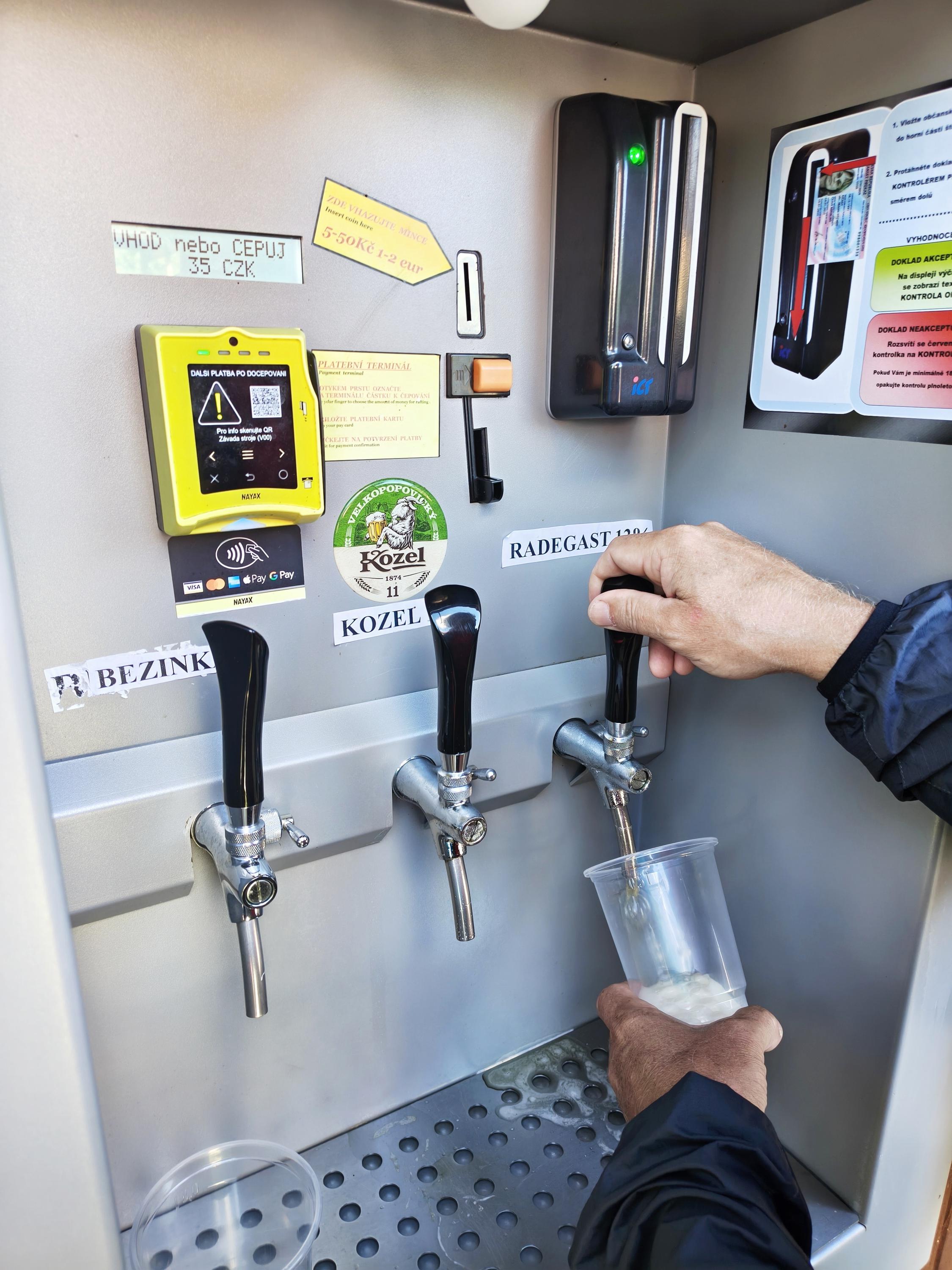 Nápojový automat foto 1
