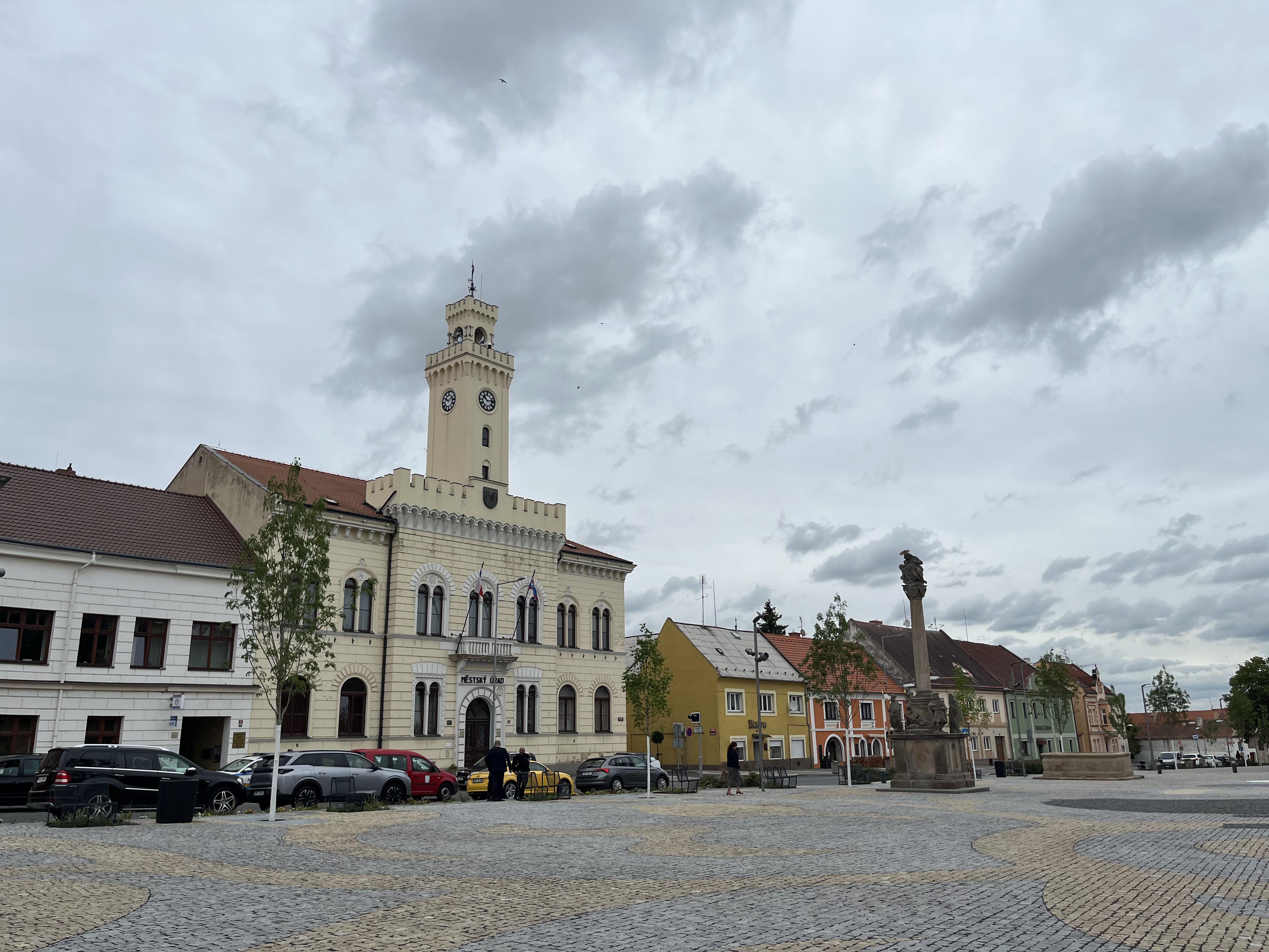 Postoloprty - městský úřad foto 3