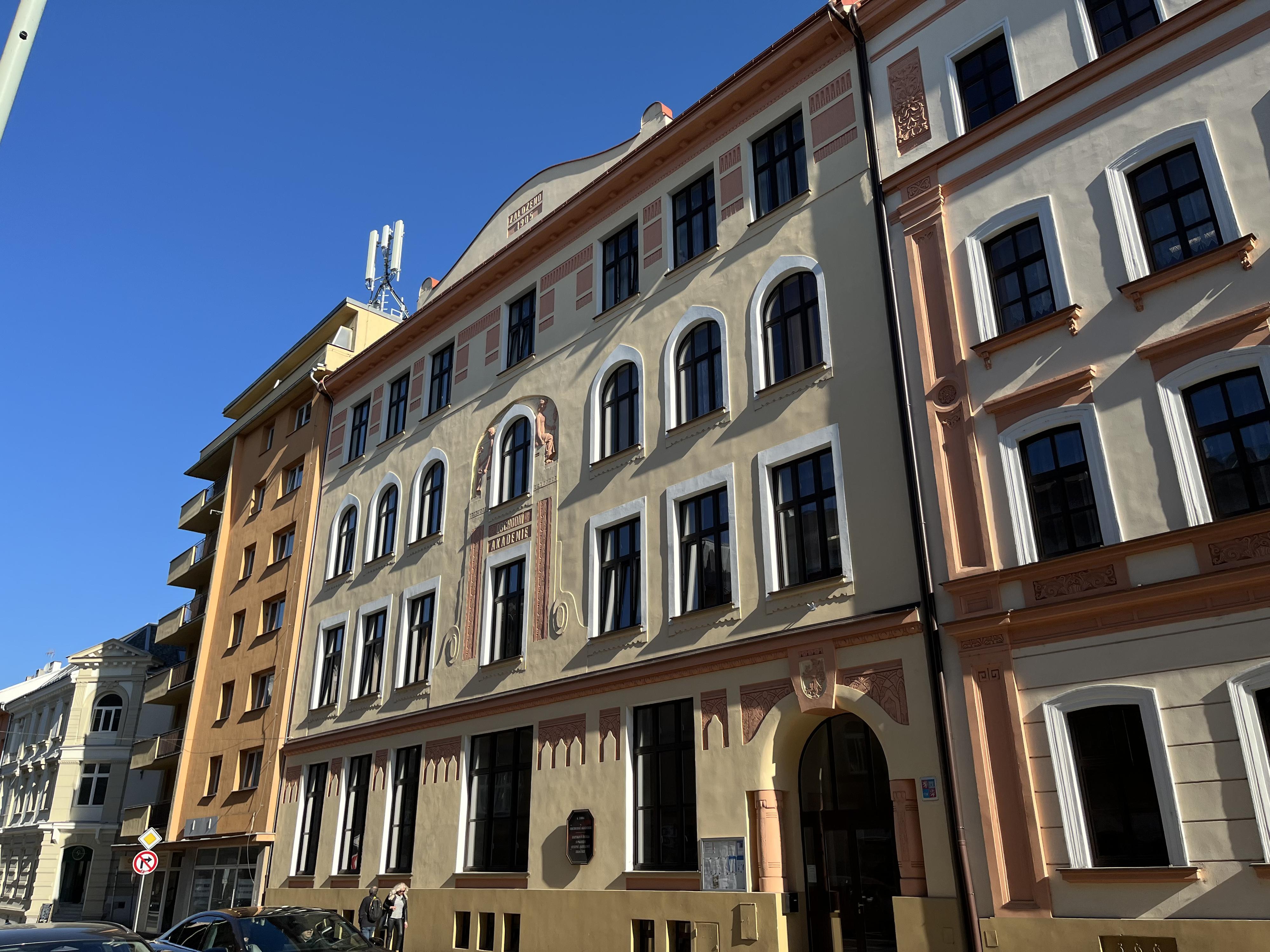 Obchodní akademie a jazyková škola s právem státní jazykové zkoušky, Ústí nad Labem foto 6