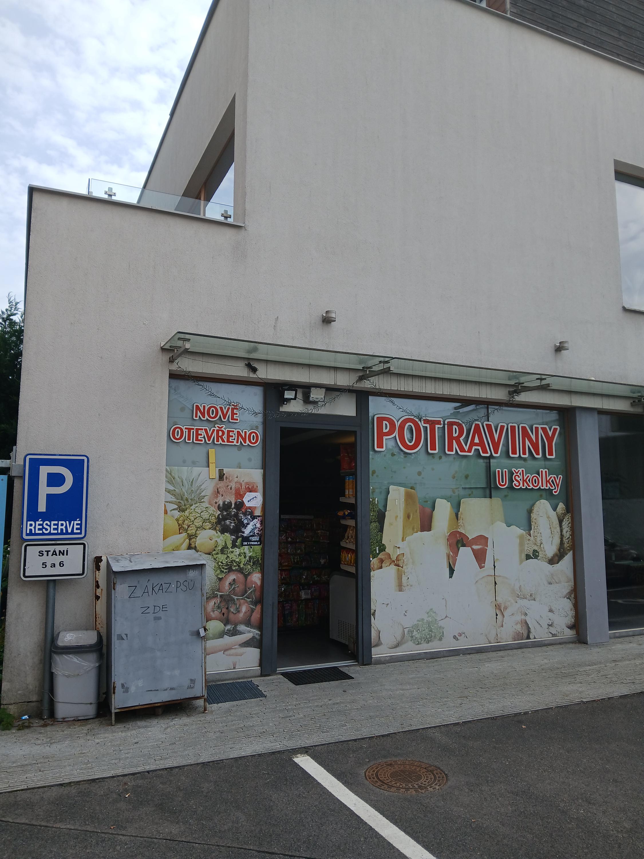 Potraviny Dům služeb foto 2