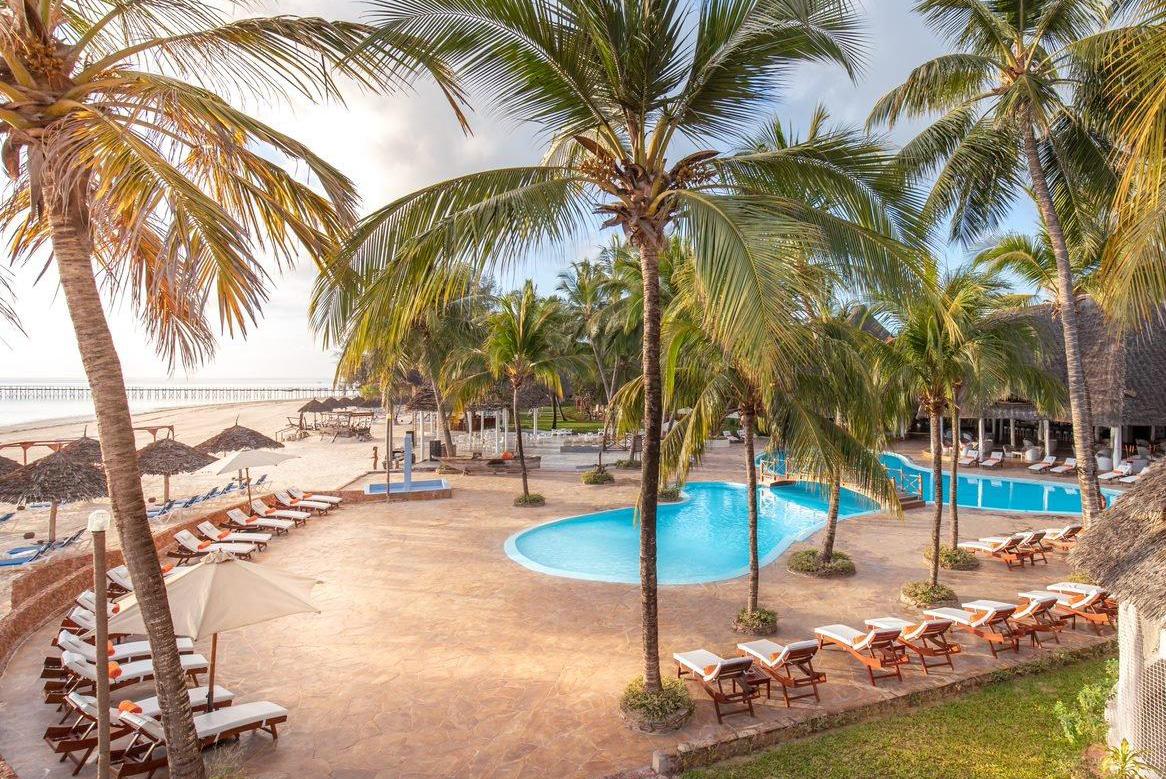 PŘEDVÁNOČNÍ ZANZIBAR - 5* HOTEL PŘÍMO NA PLÁŽI