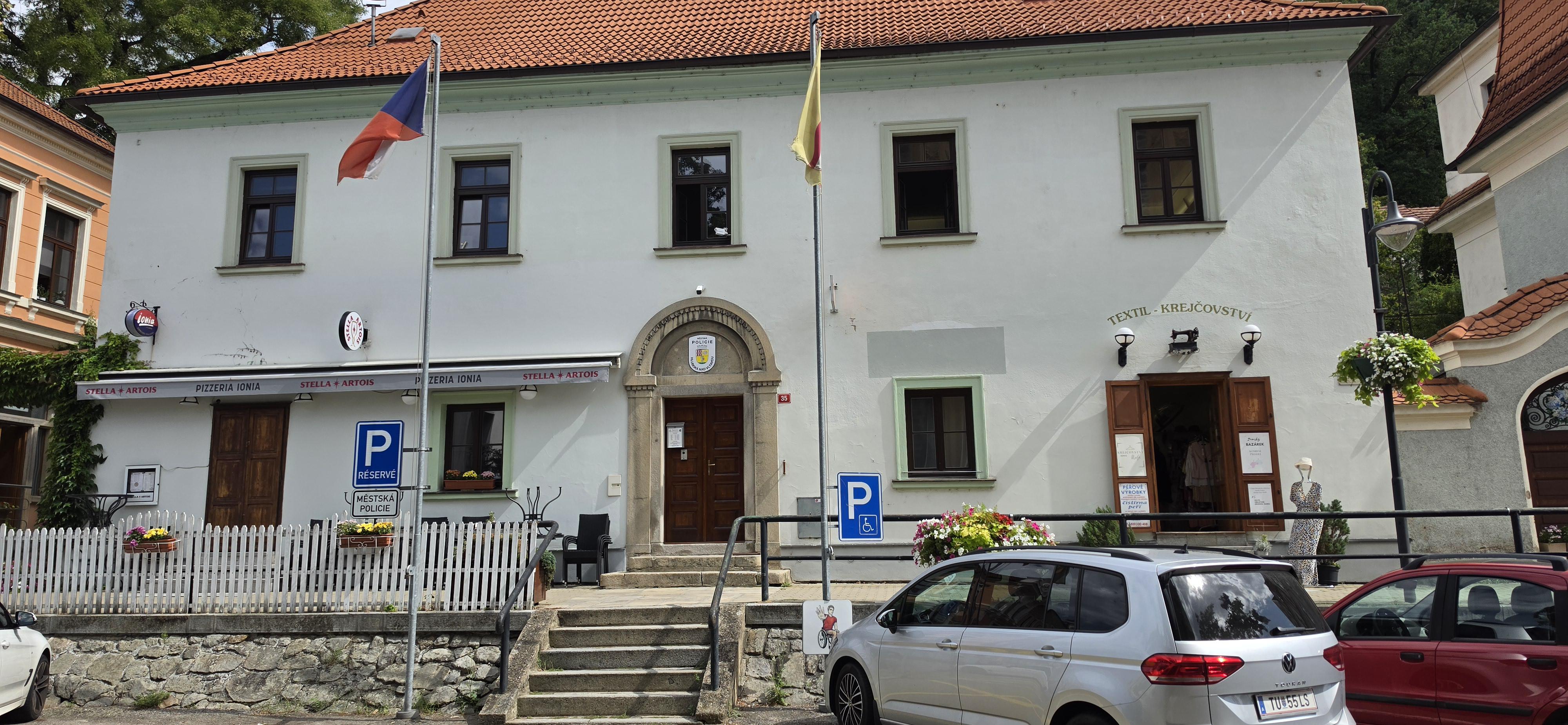 Městská policie Hluboká nad Vltavou foto 3