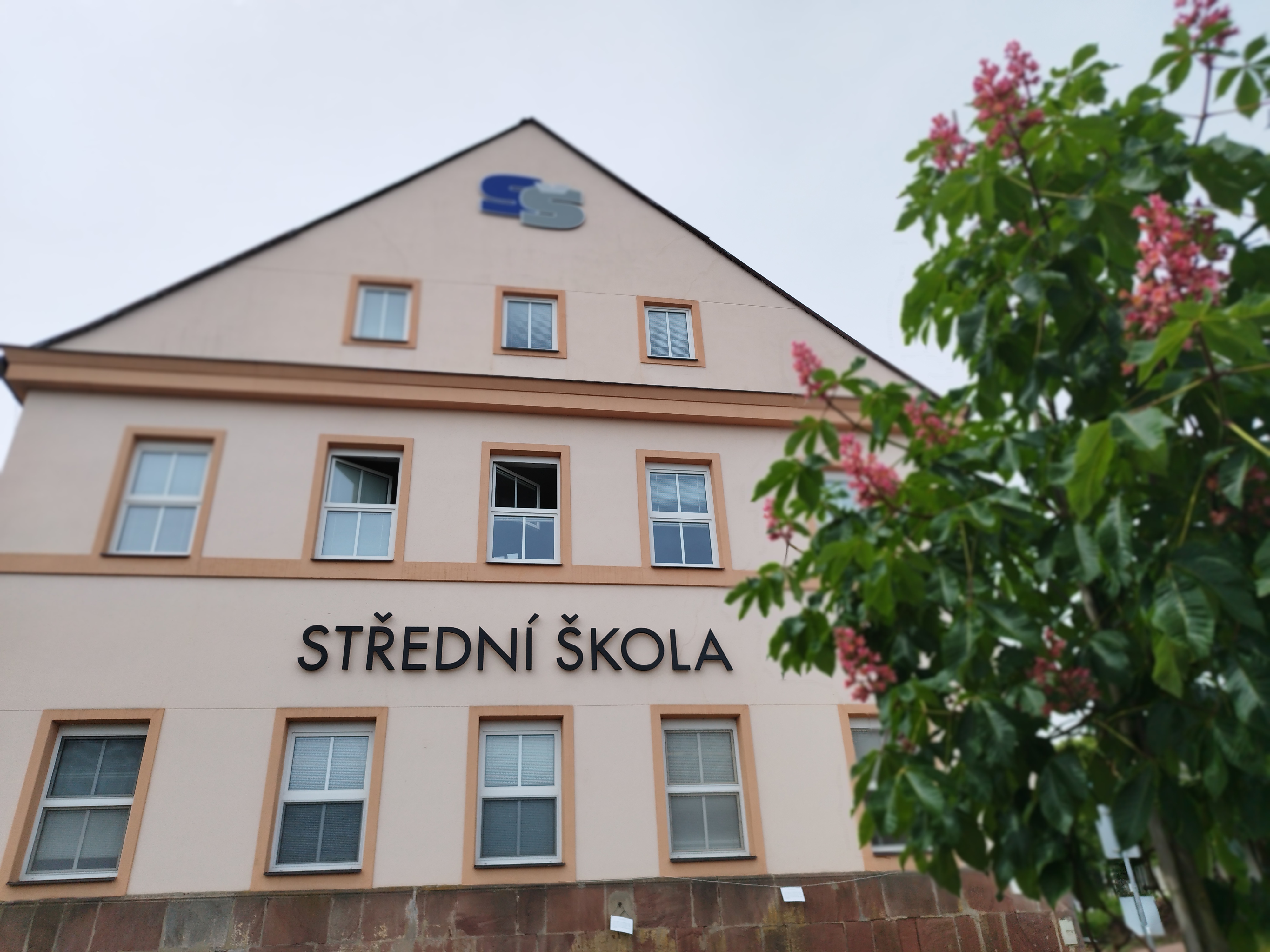 Střední škola, Lomnice nad Popelkou , Antala Staška 213 foto 2