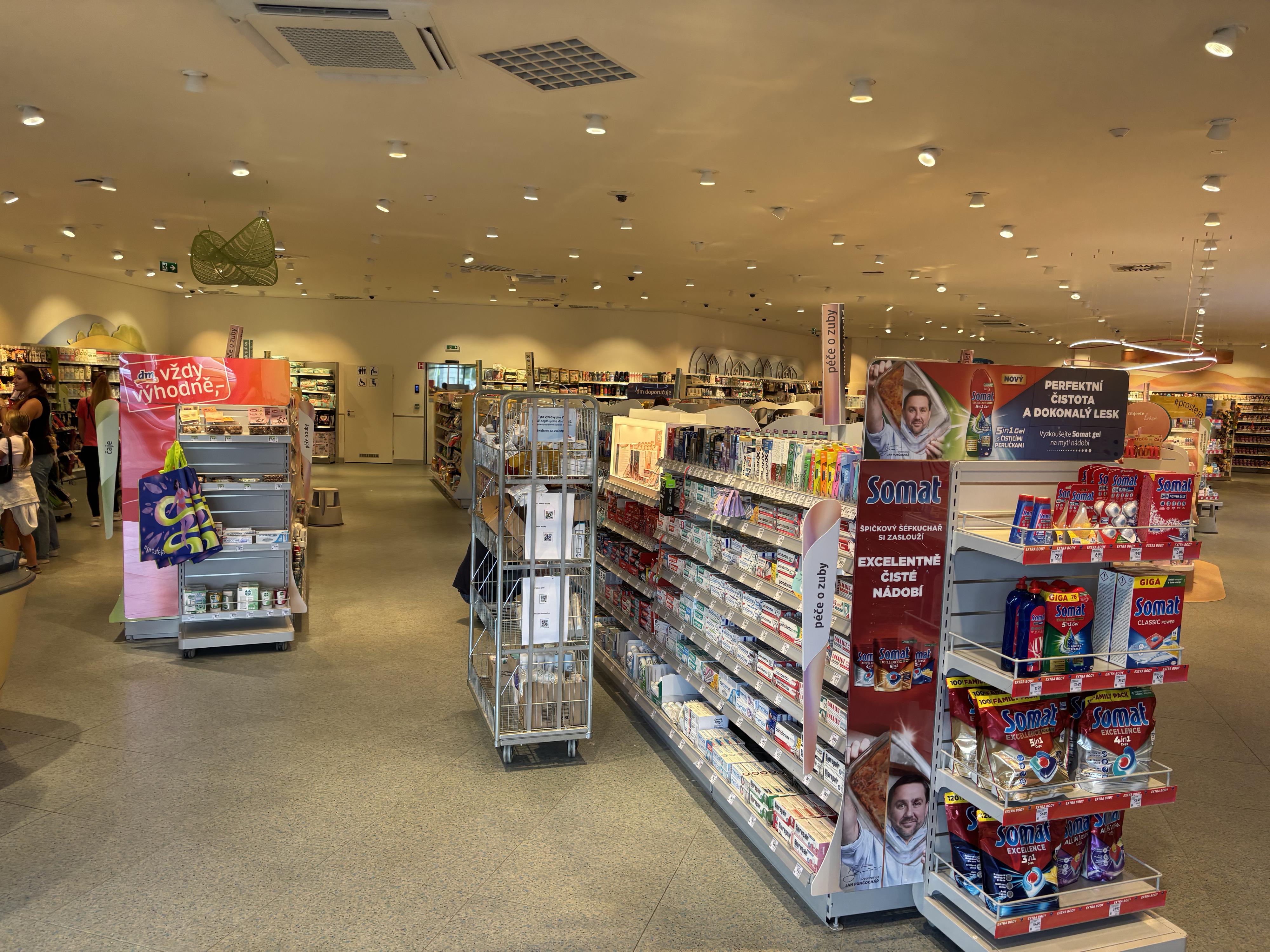 dm drogerie markt s.r.o. foto 2
