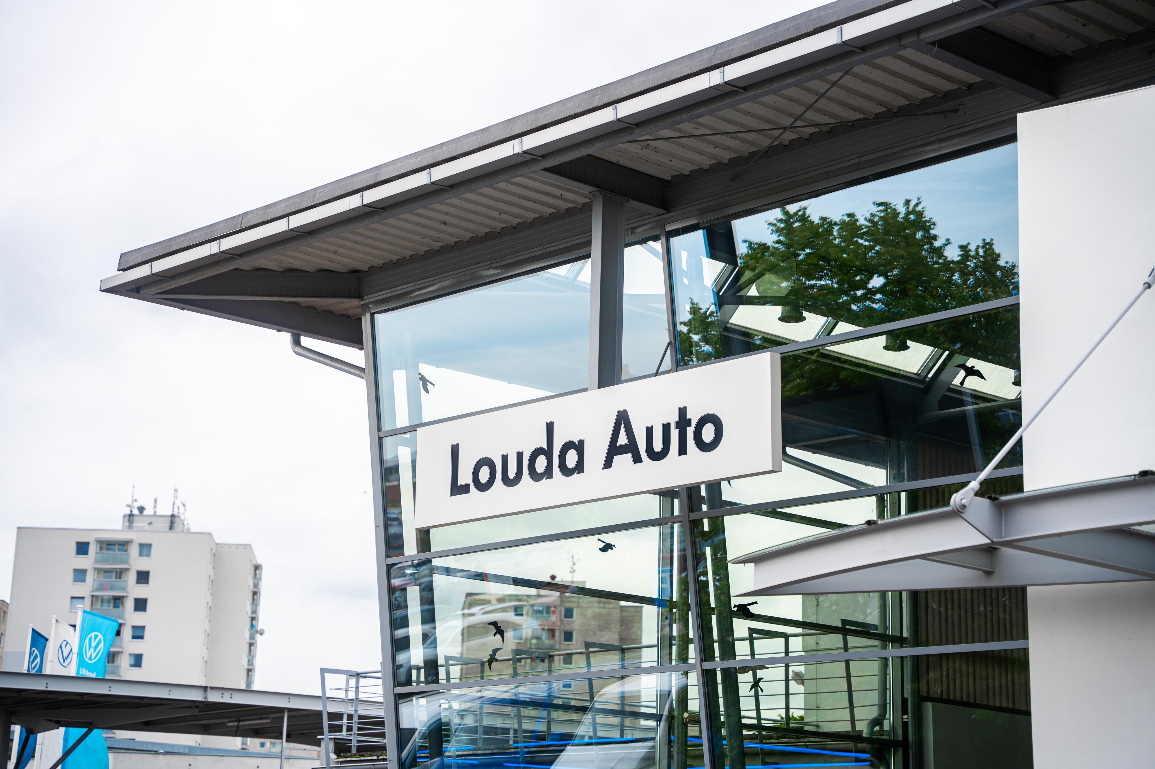 Volkswagen Louda Auto foto 4