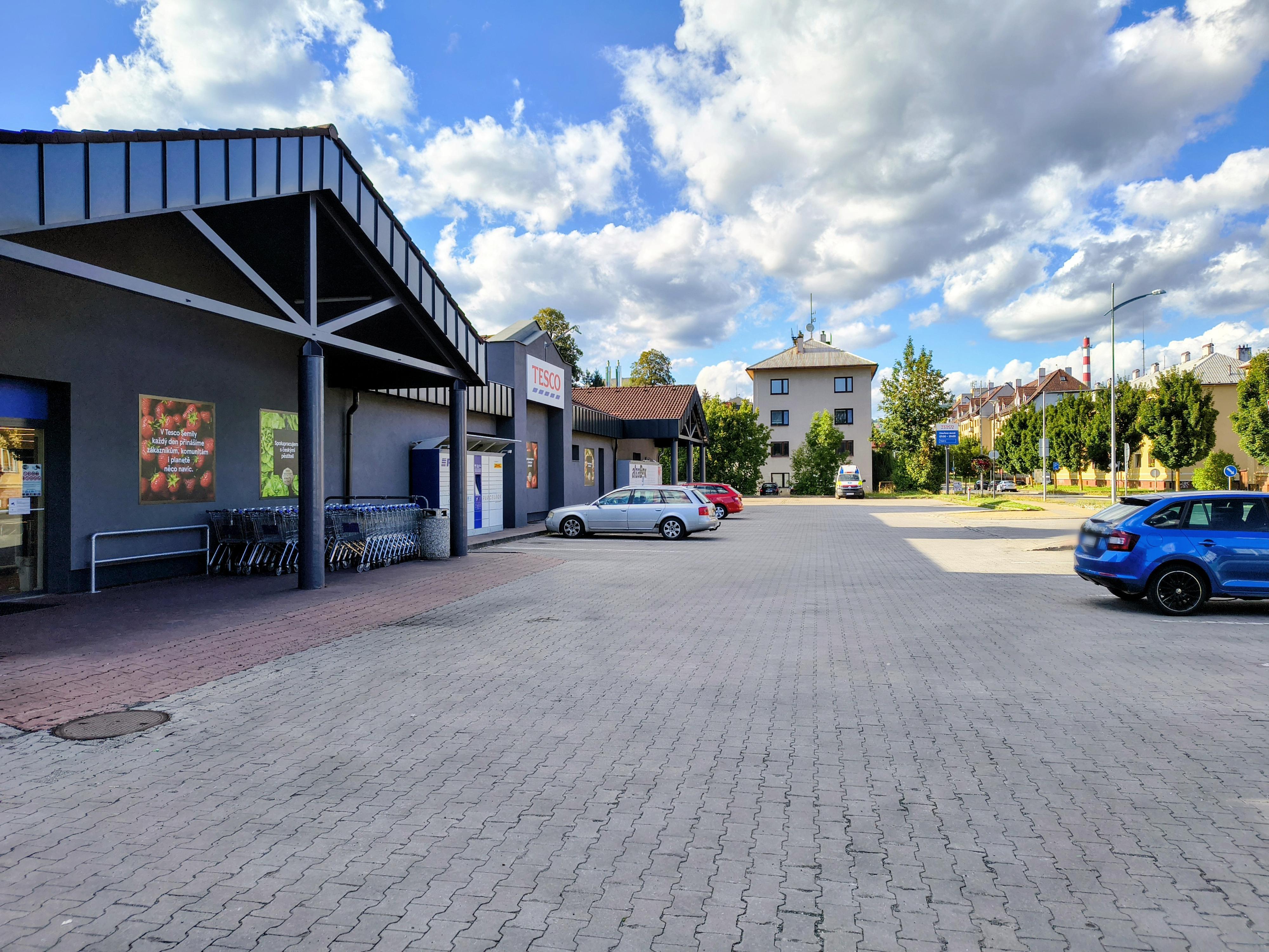 Tesco Supermarket foto 3