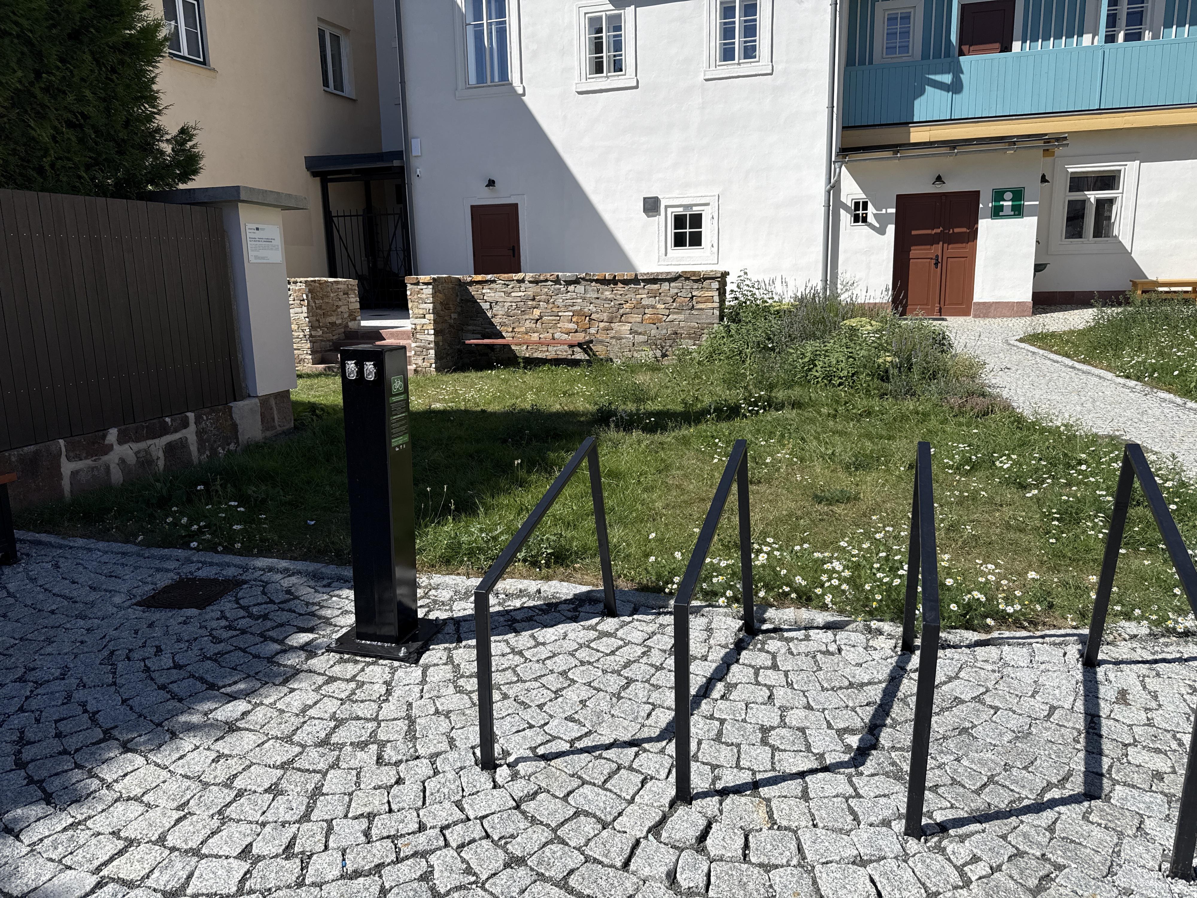 Nabíjecí zásuvka pro elektrokola - Vrchlabí