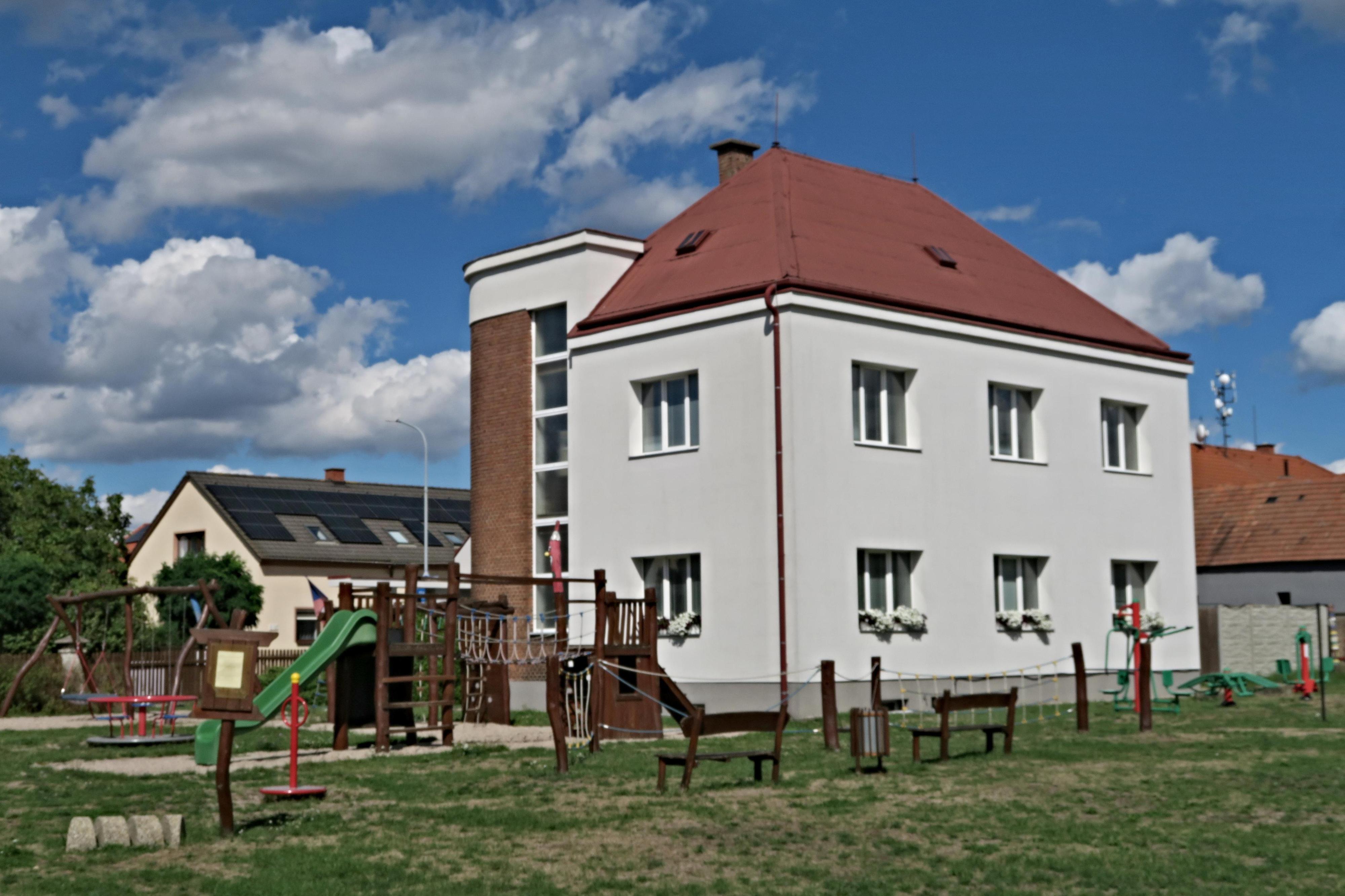 Staré Ždánice - obecní úřad foto 3