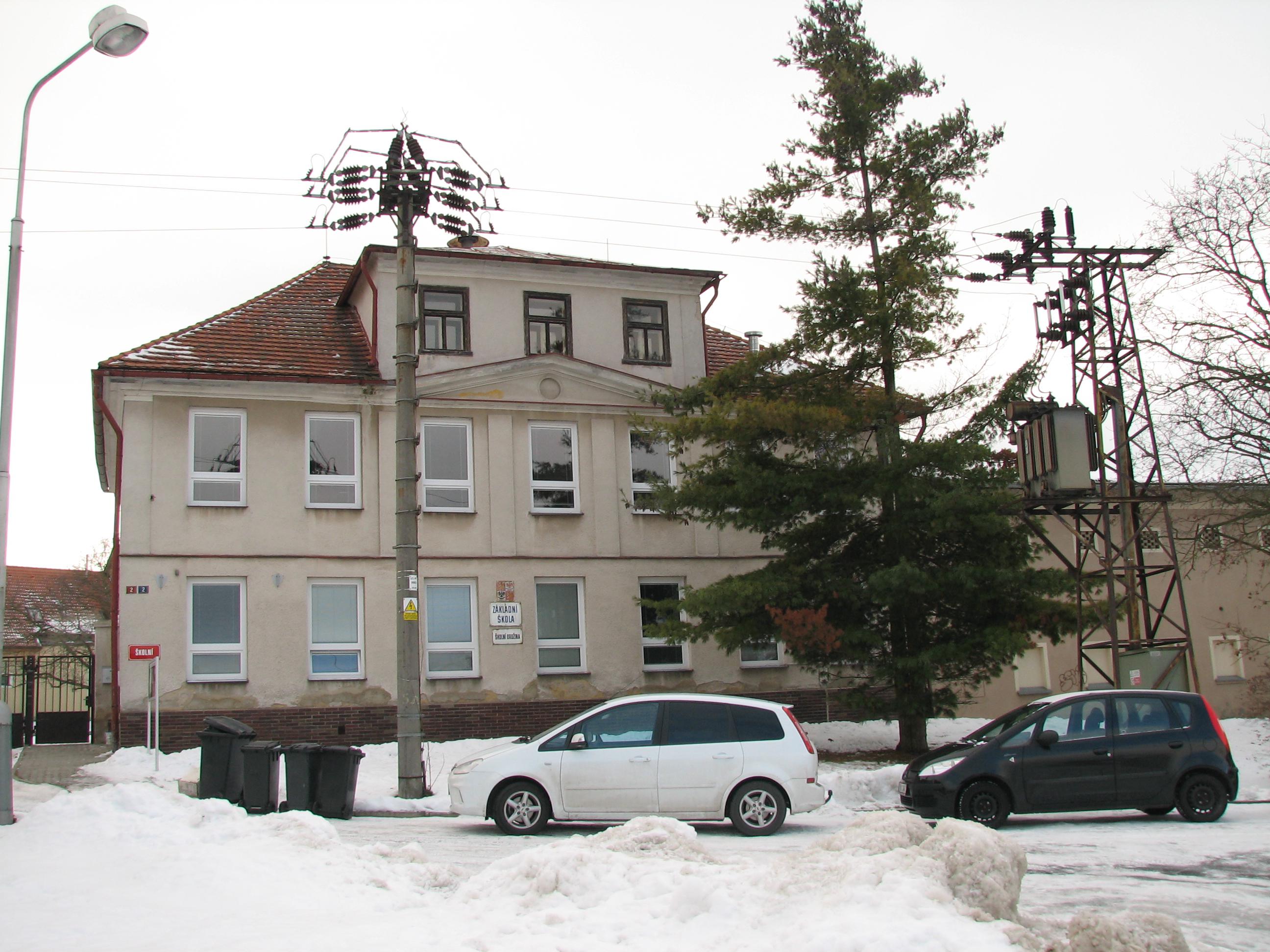 Základní škola a mateřská škola Zeleneč foto 3