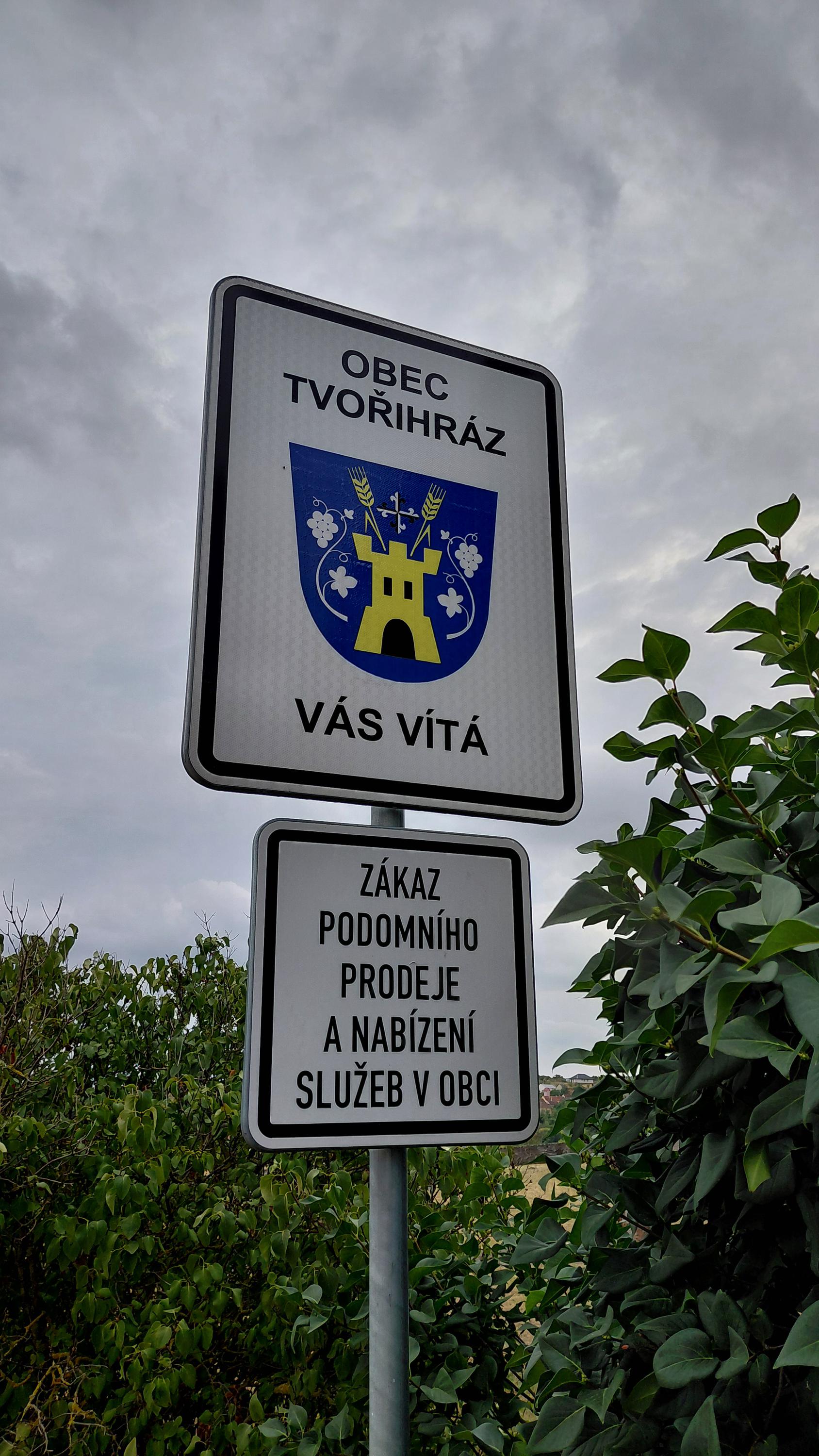 Tvořihráz - obecní úřad foto 2