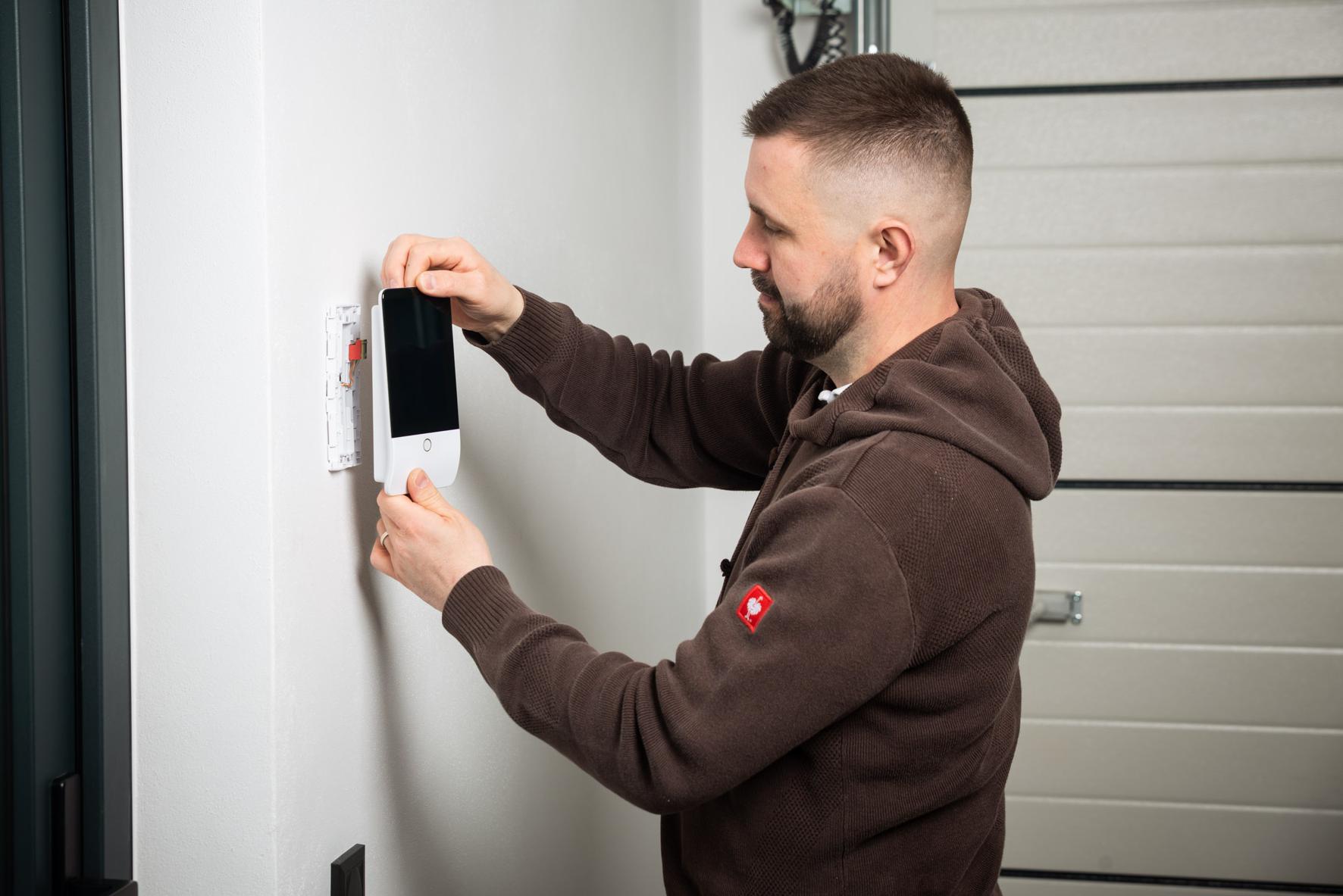 Bezdrátový alarm Jablotron na klíč od 28 990Kč !