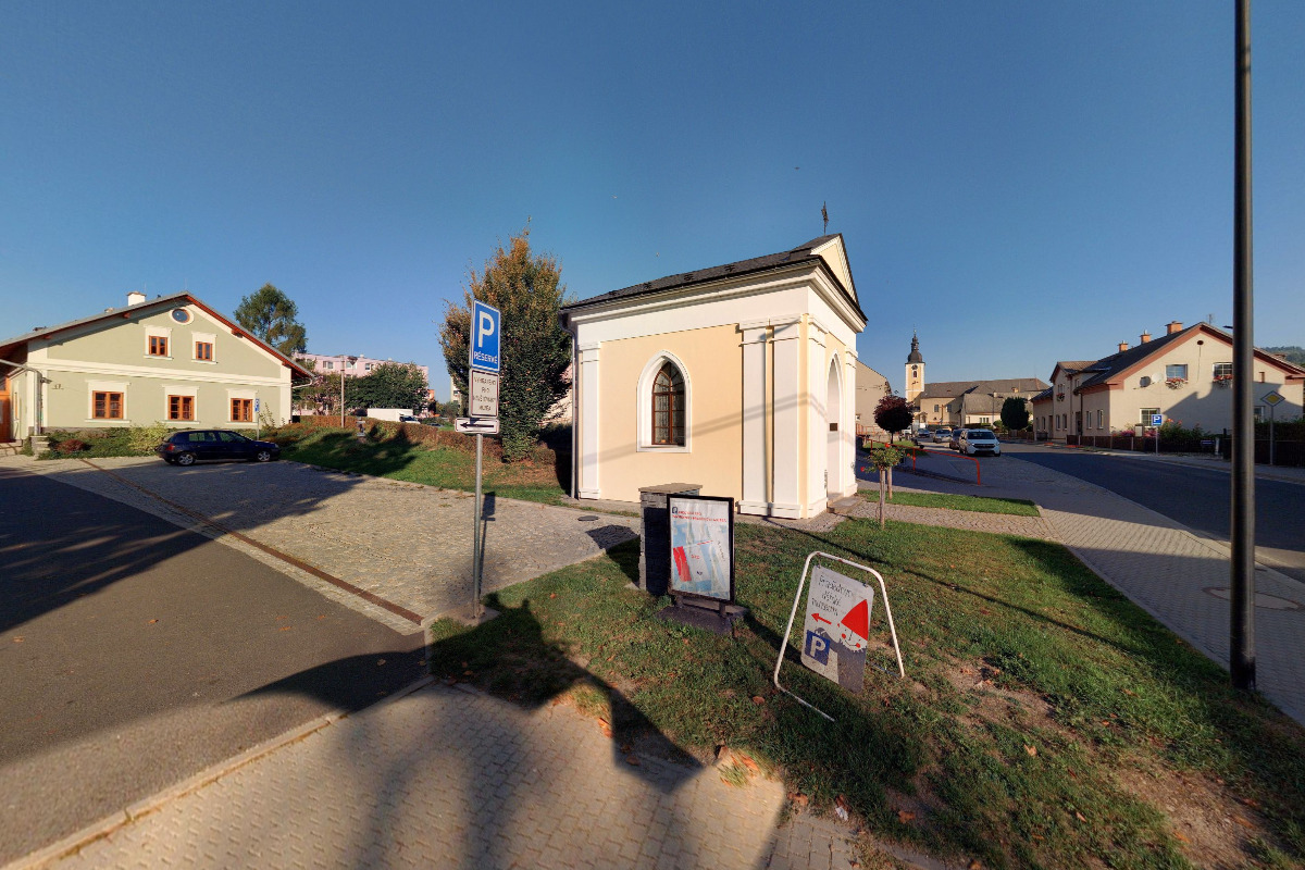 Vesnická kredenc foto 4