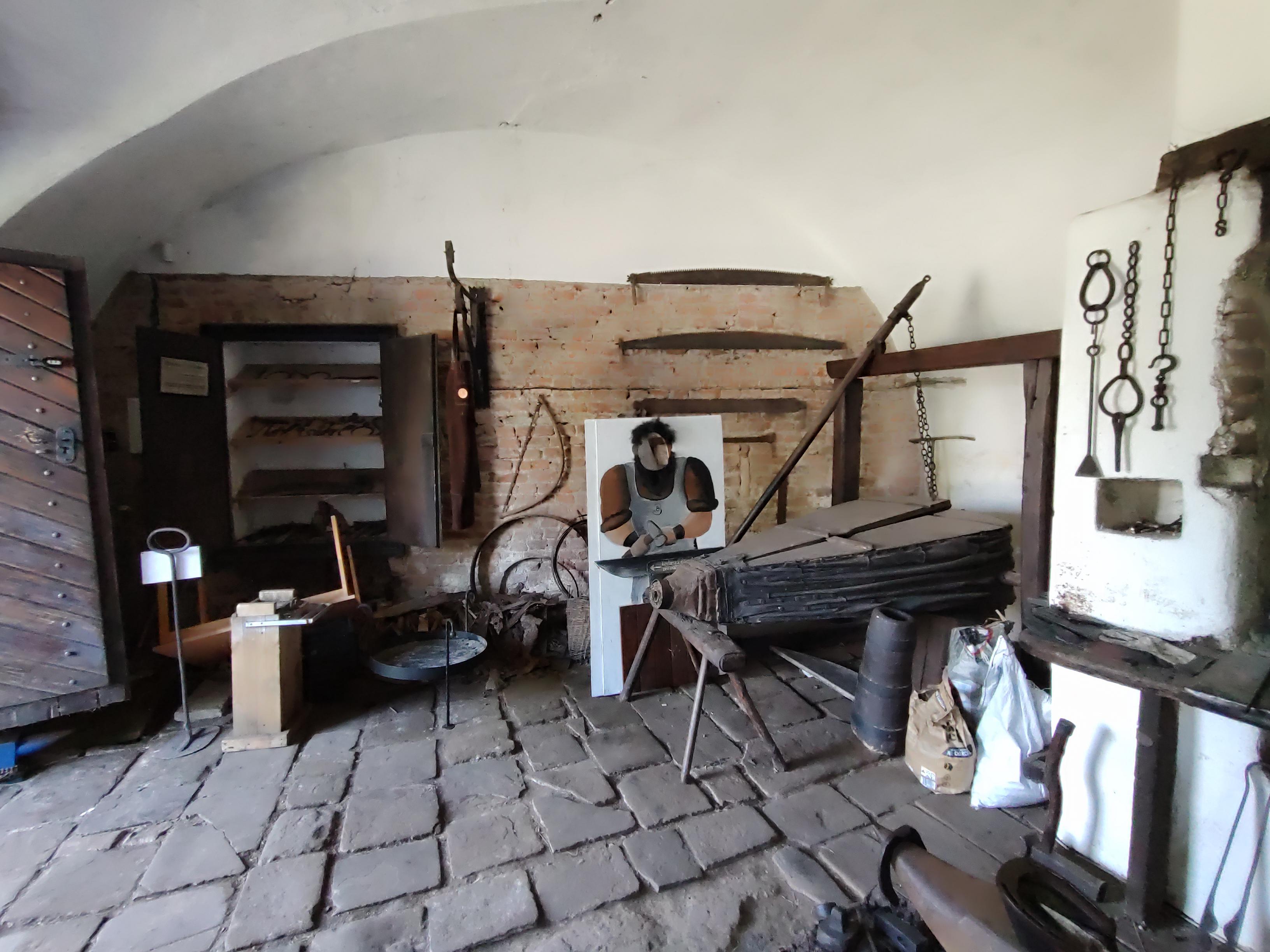 Malé muzeum kovářství foto 2