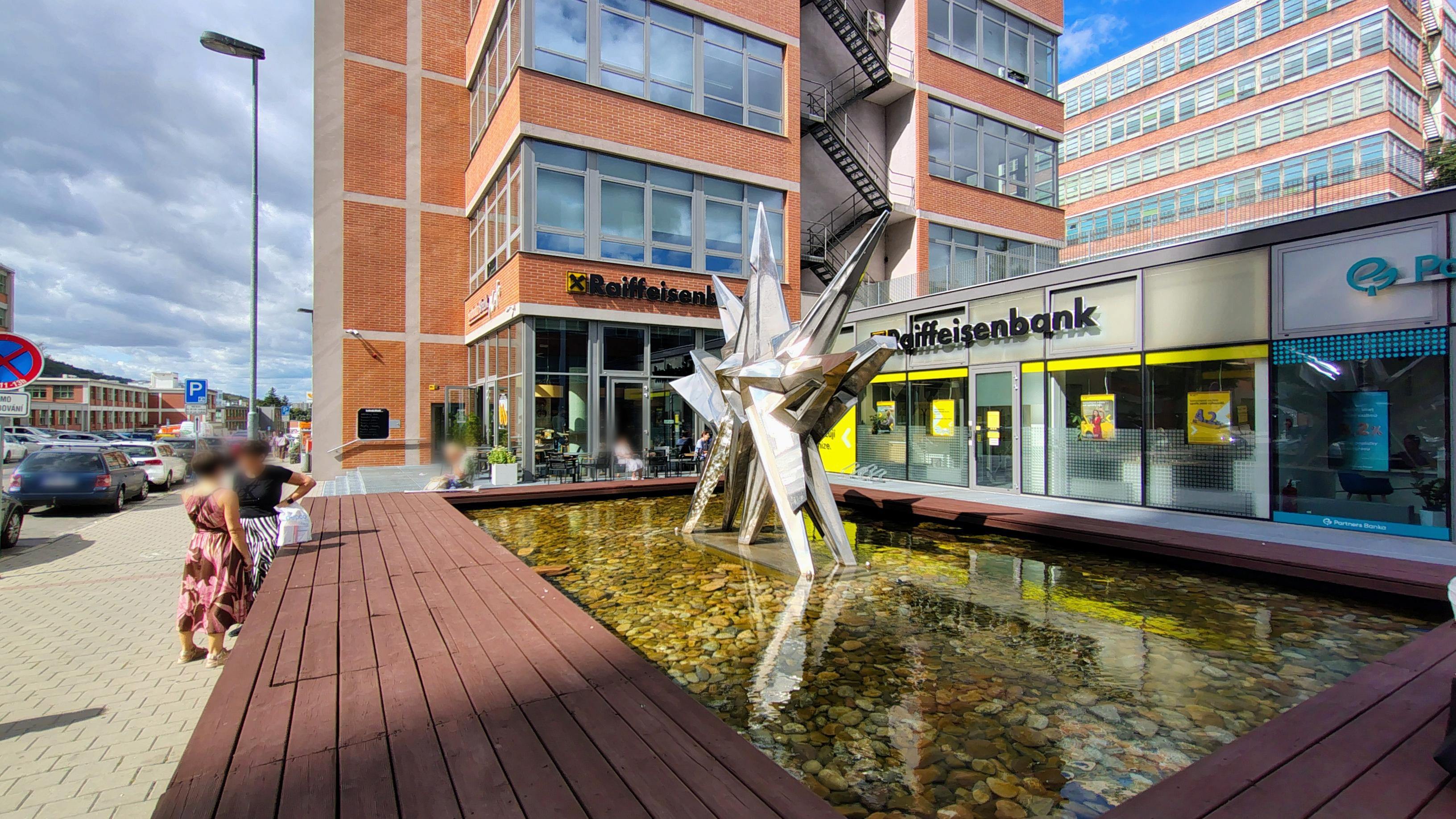 Raiffeisenbank - bankomat