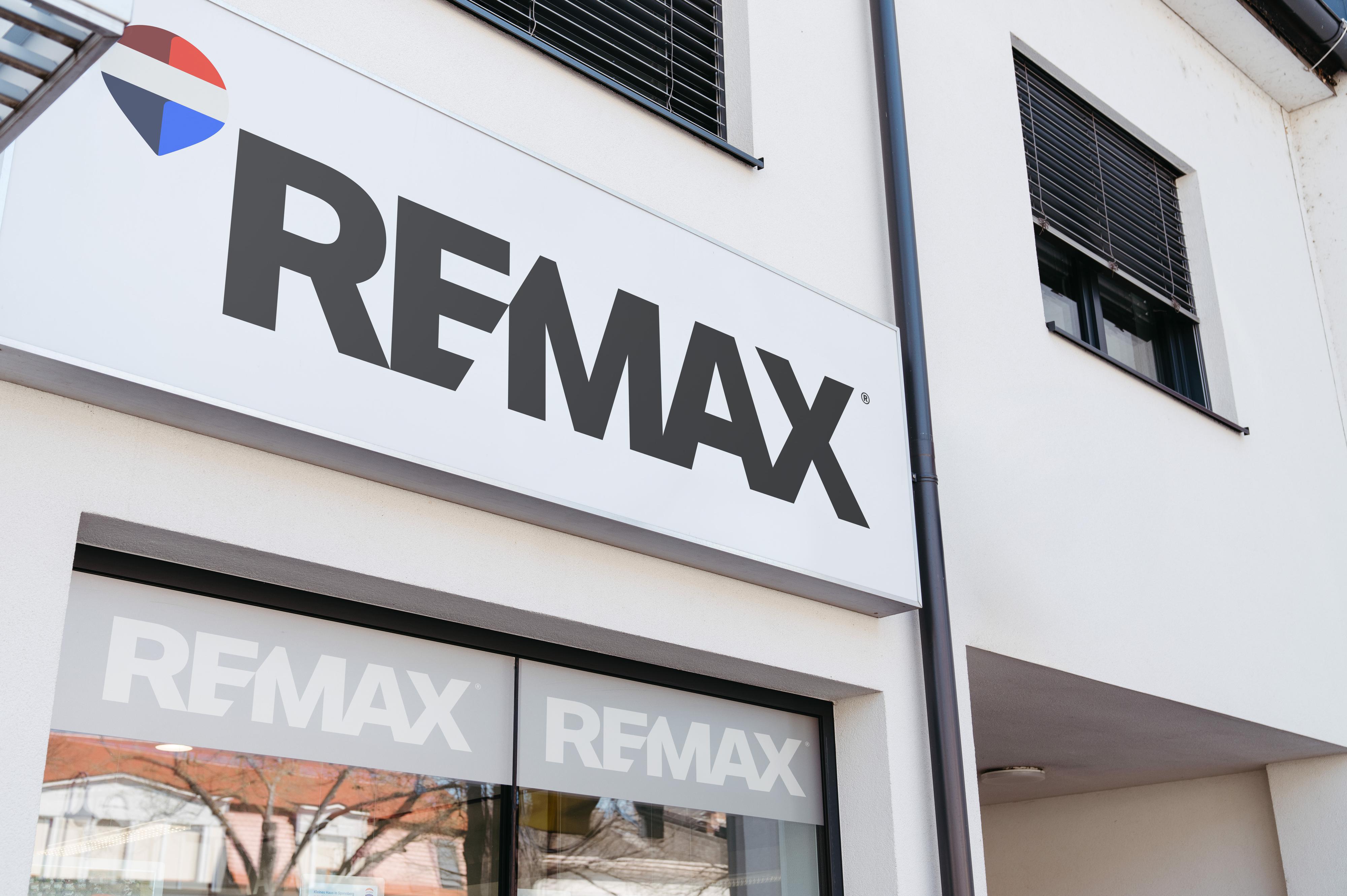 REMAX Age
