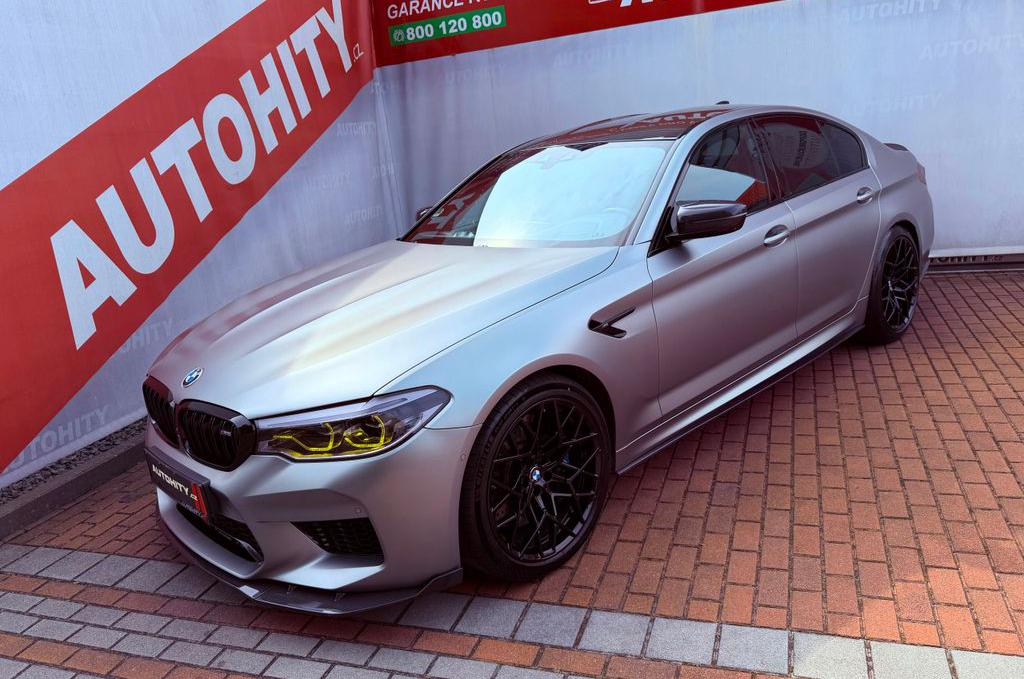 BABÍ LÉTO V AUTOHITECH: BMW M5 xDrive