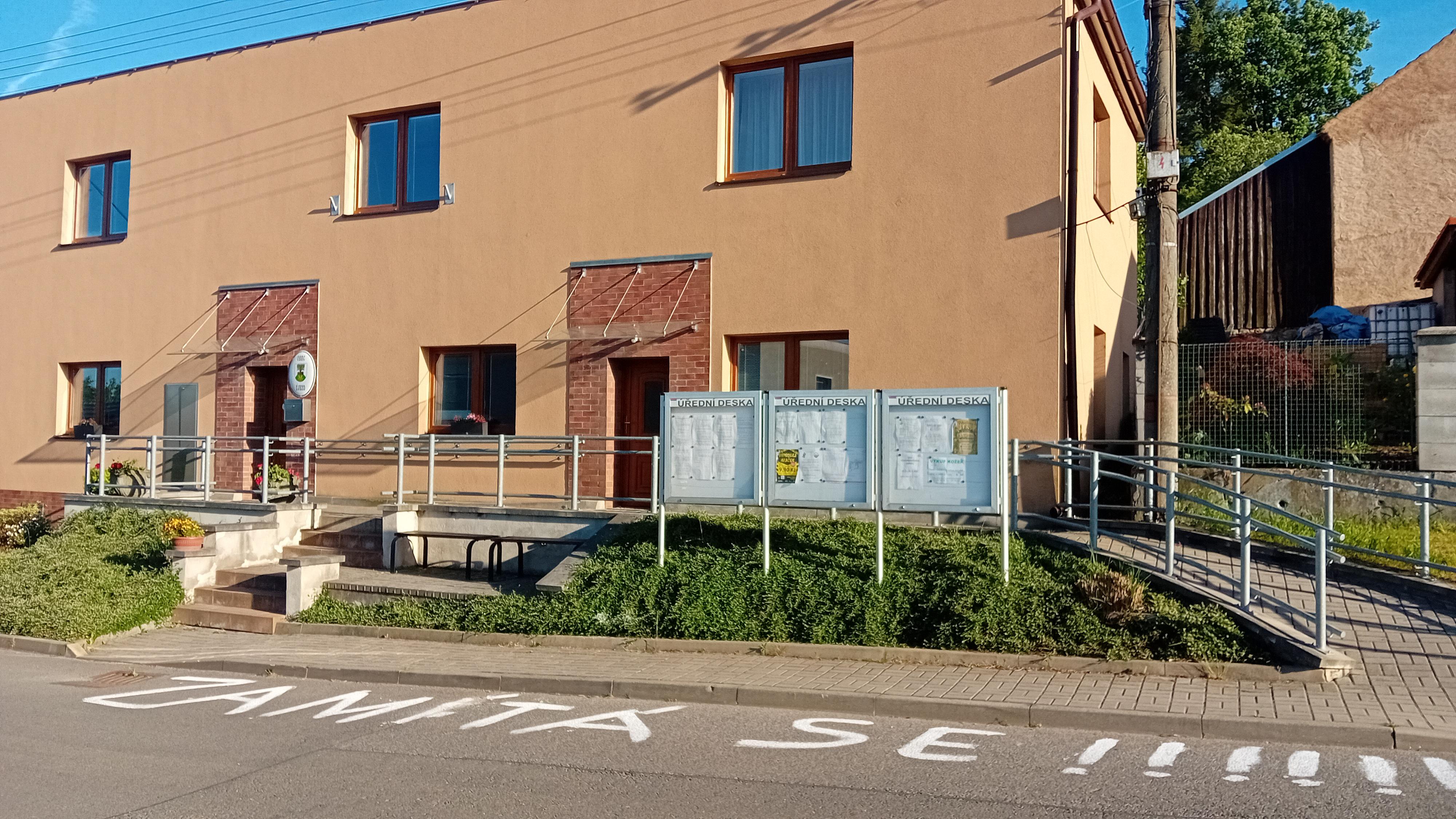 Újezd - obecní úřad foto 2