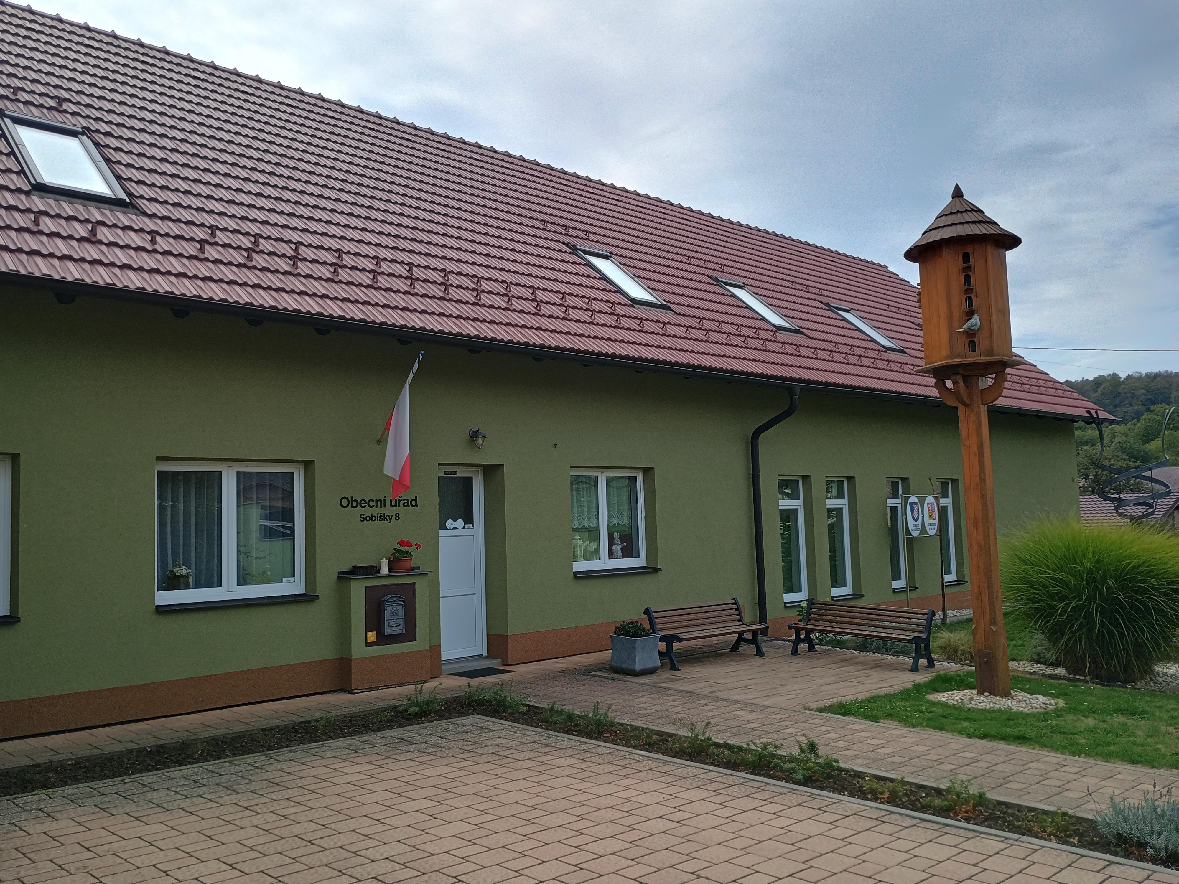 Sobíšky - obecní úřad foto 2