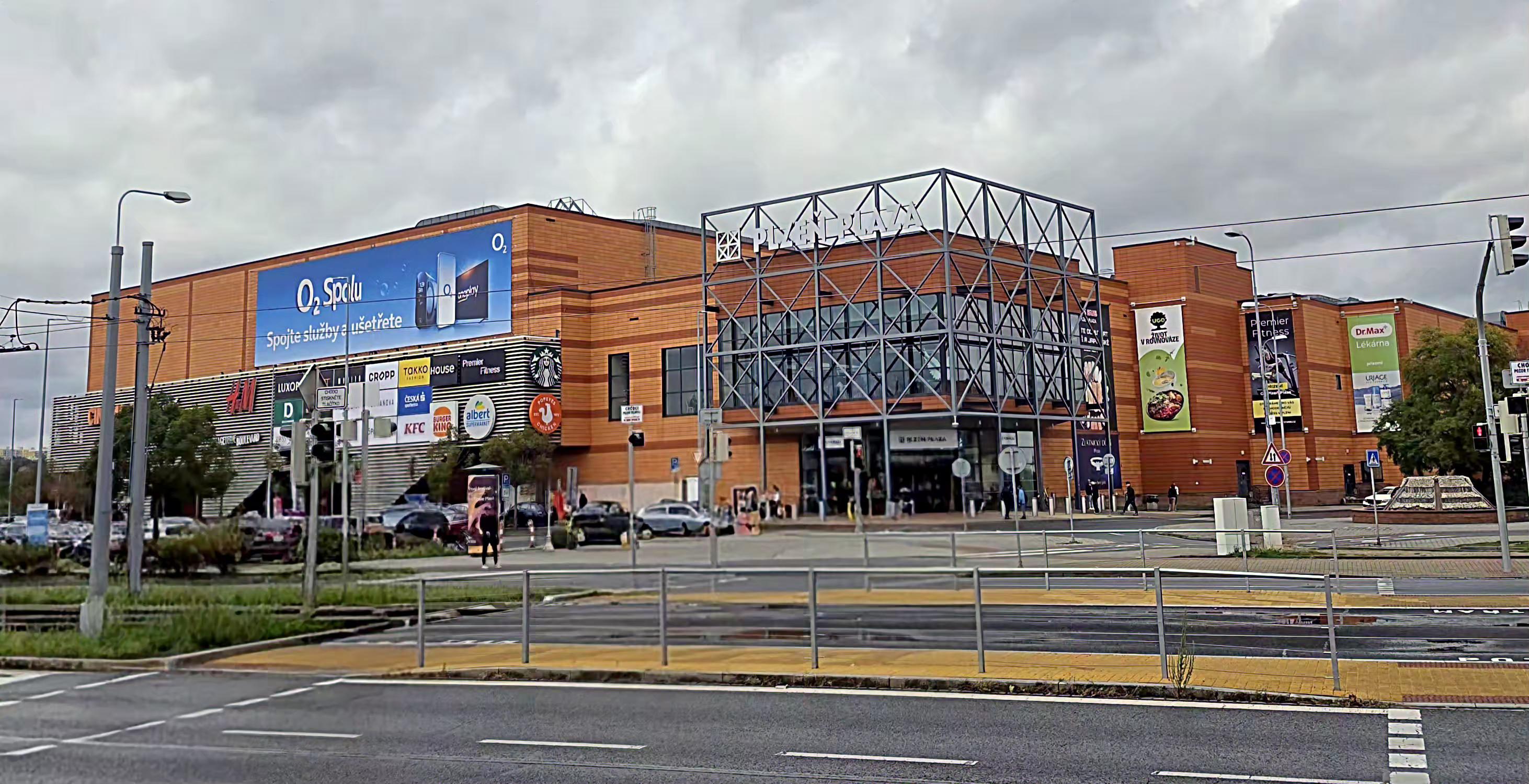 Obchodní centrum Plzeň Plaza foto 3