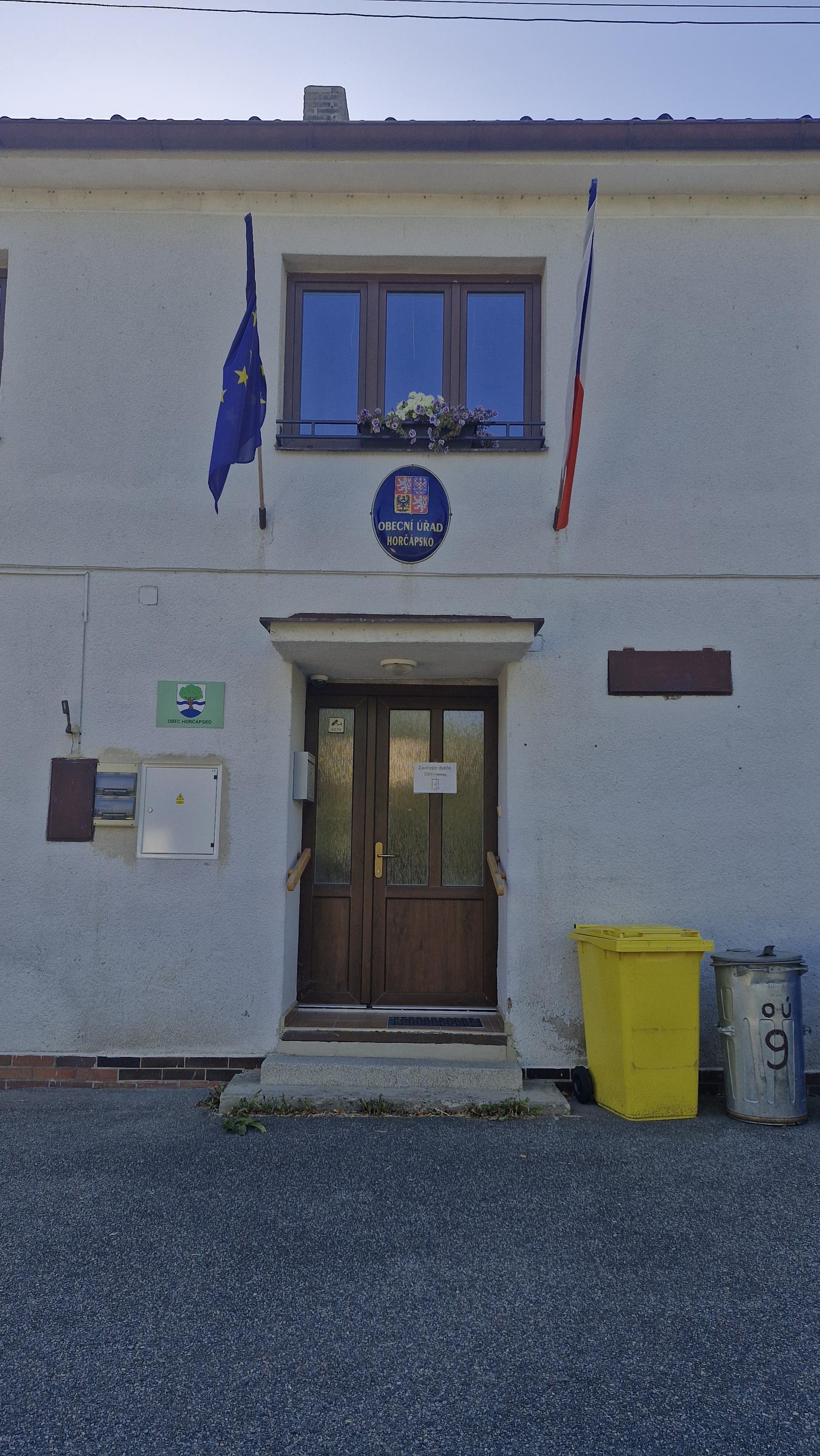 Horčápsko - obecní úřad foto 1