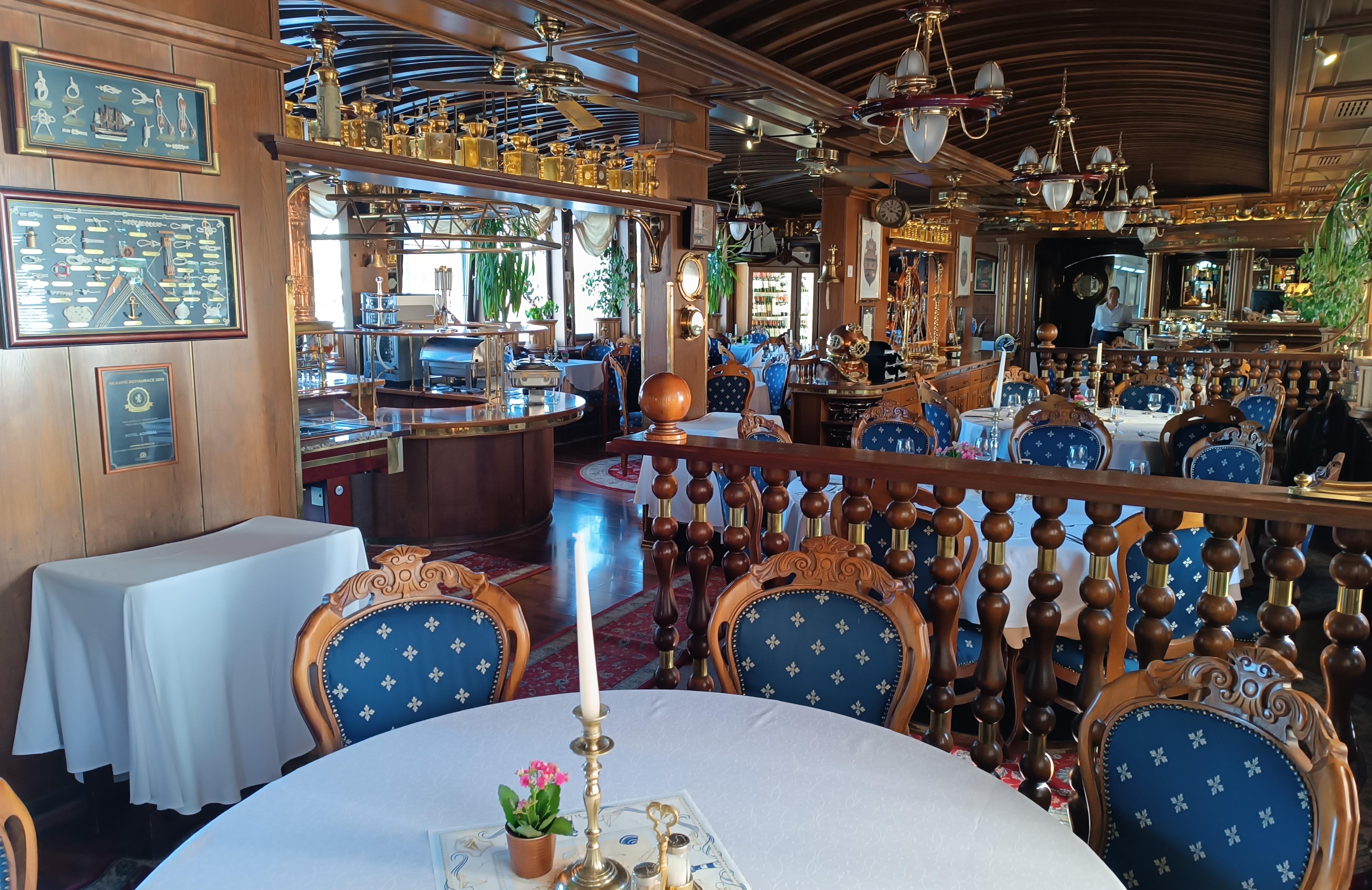 Botel Admiral foto 2